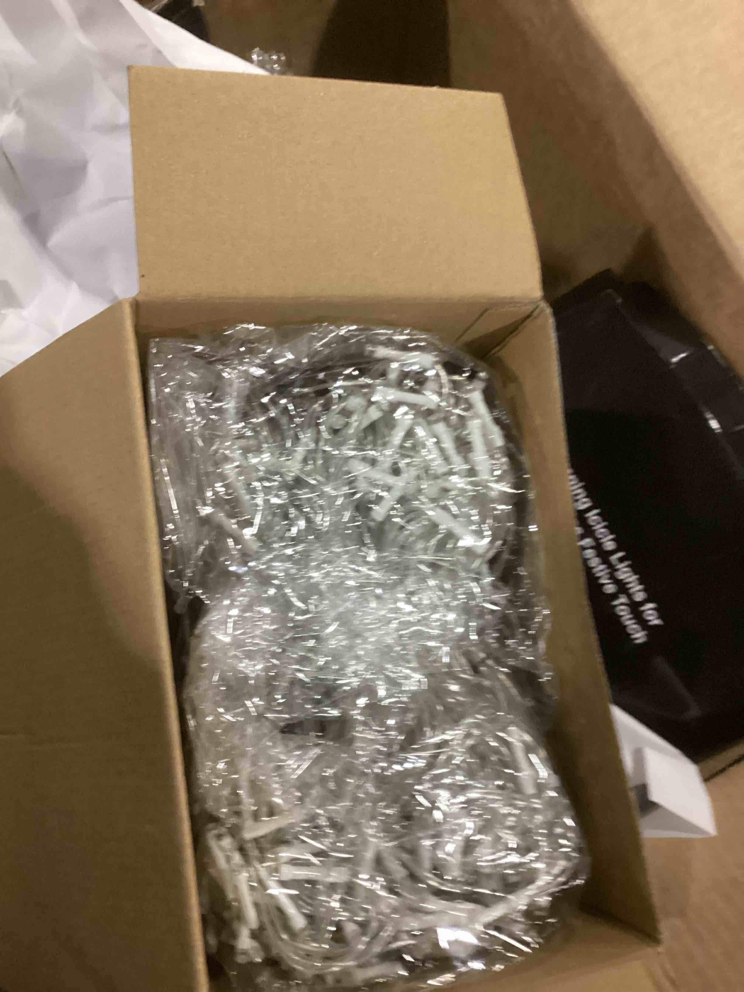 https://s3.amazonaws.com/lotting-images-prod/bidfta/GRN6715841_1735923194448.jpeg