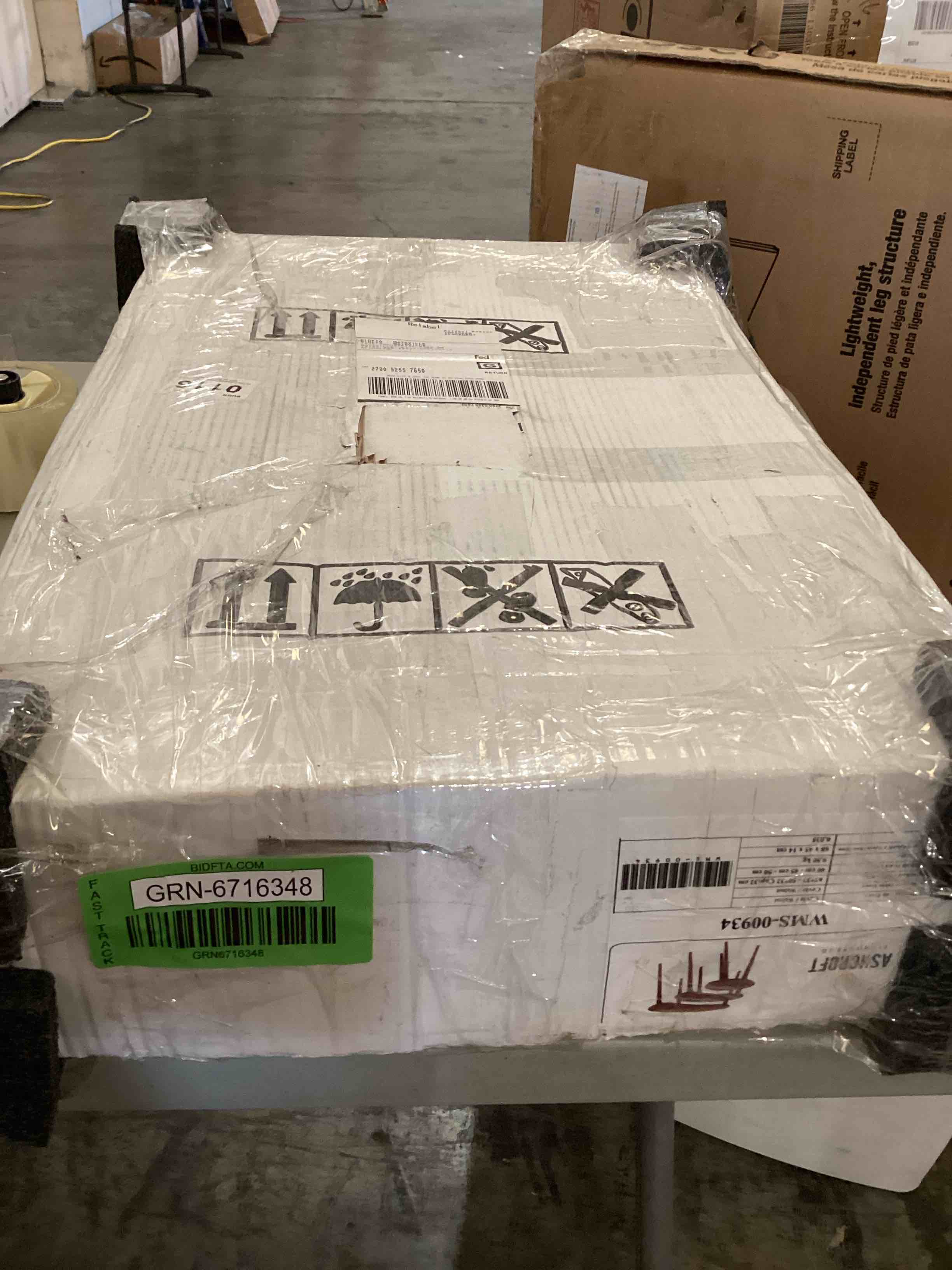 https://s3.amazonaws.com/lotting-images-prod/bidfta/GRN6716348_1726844286728.jpeg