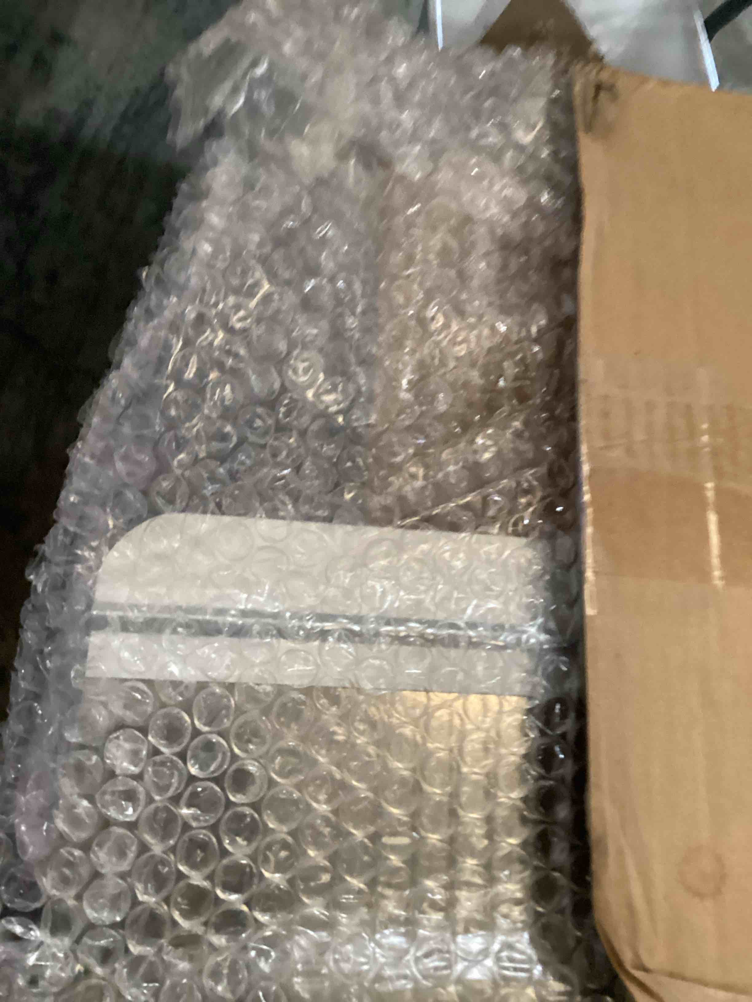 https://s3.amazonaws.com/lotting-images-prod/bidfta/GRN6716475_1727121786520.jpeg