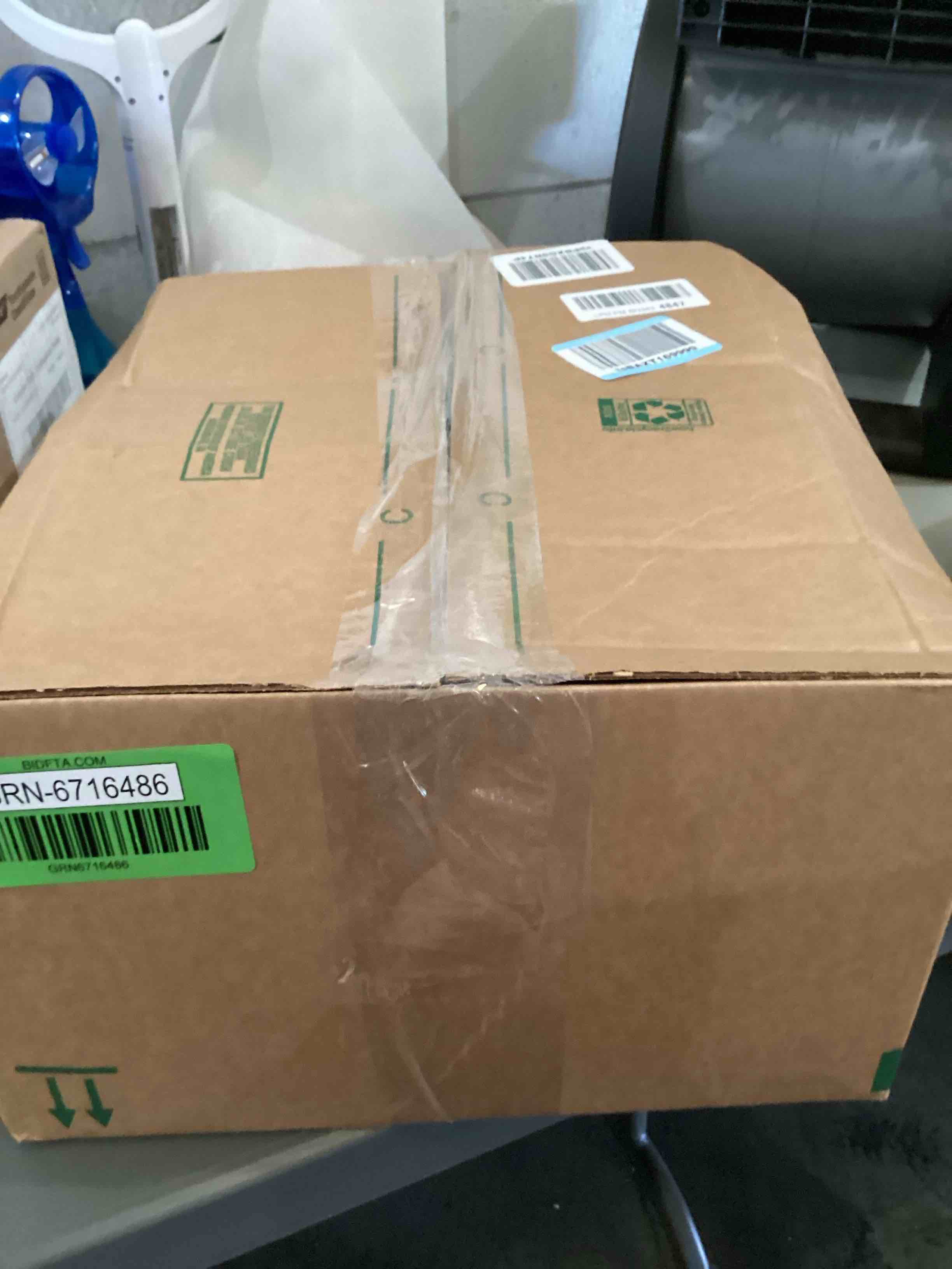 https://s3.amazonaws.com/lotting-images-prod/bidfta/GRN6716486_1727122007993.jpeg