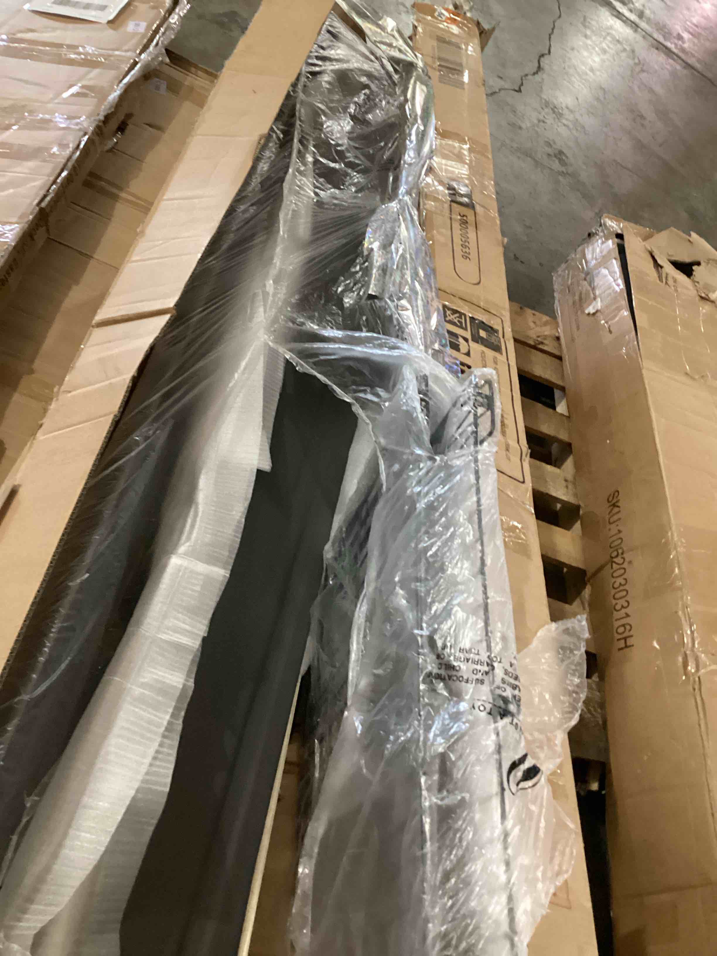 https://s3.amazonaws.com/lotting-images-prod/bidfta/GRN6716704_1727700945782.jpeg
