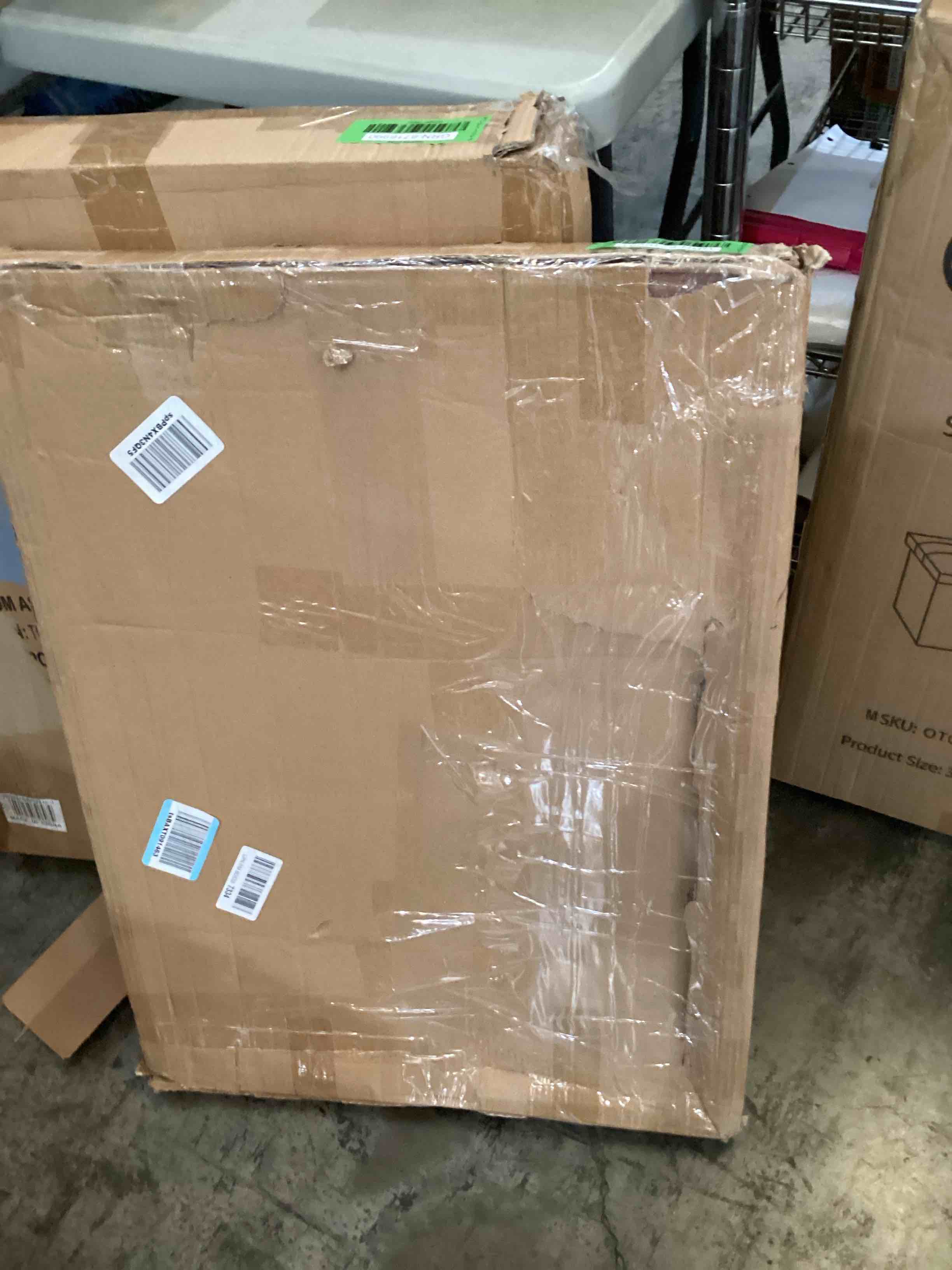 https://s3.amazonaws.com/lotting-images-prod/bidfta/GRN6716991_1727981706442.jpeg