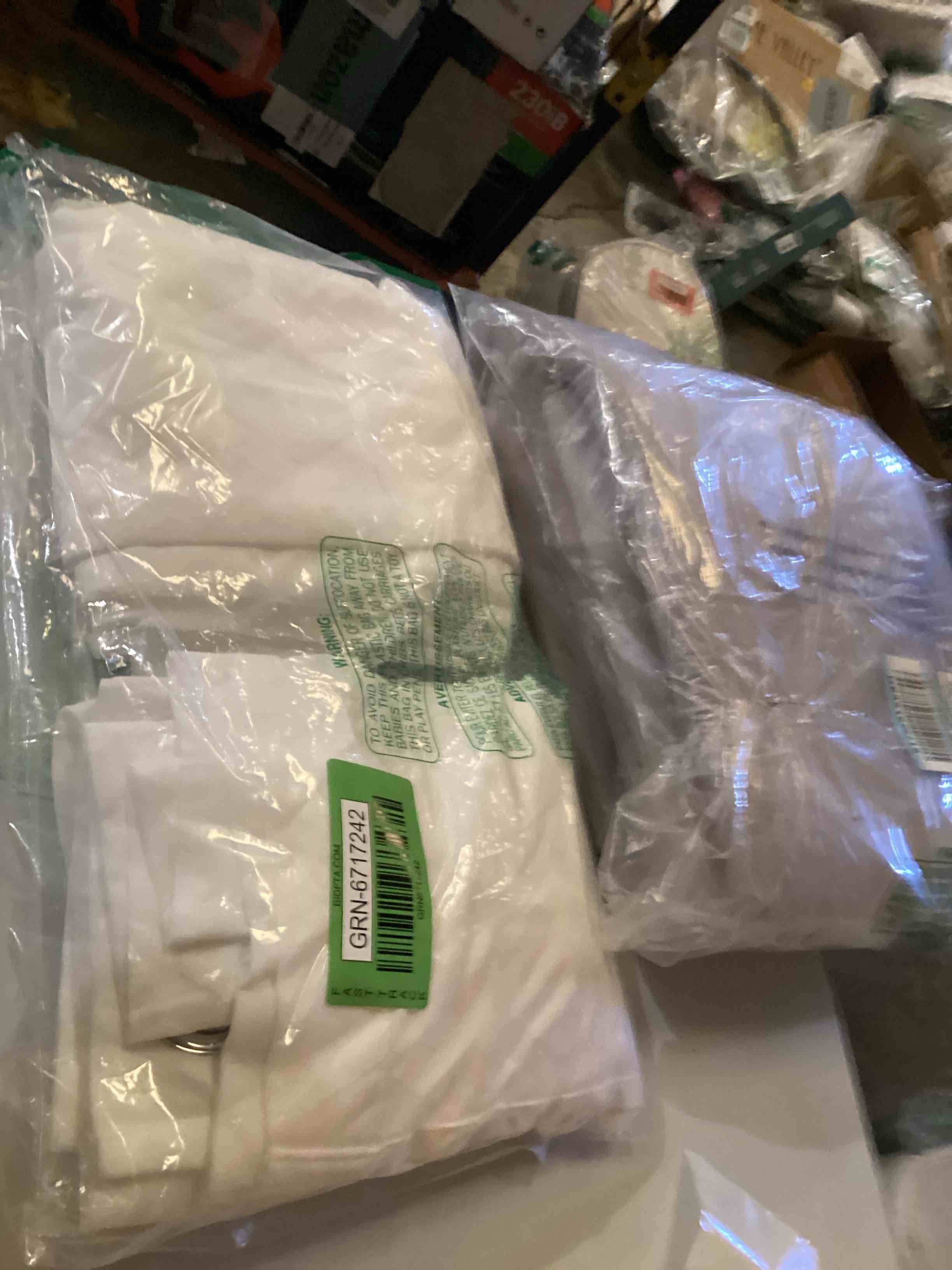 https://s3.amazonaws.com/lotting-images-prod/bidfta/GRN6717241_1728673410626.jpeg