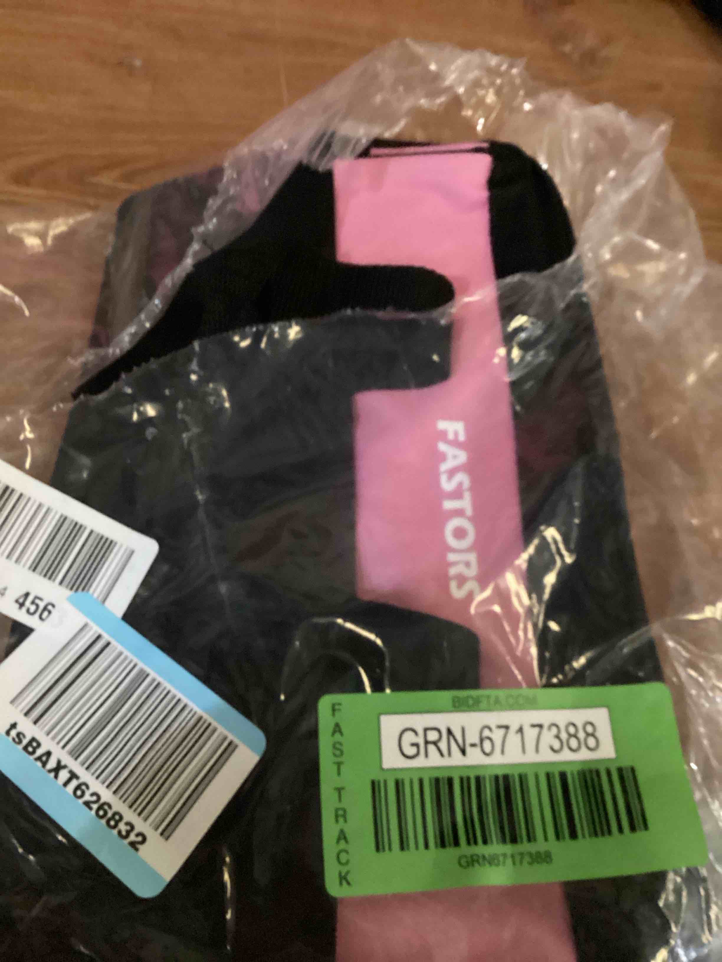 https://s3.amazonaws.com/lotting-images-prod/bidfta/GRN6717388_1729277720940.jpeg