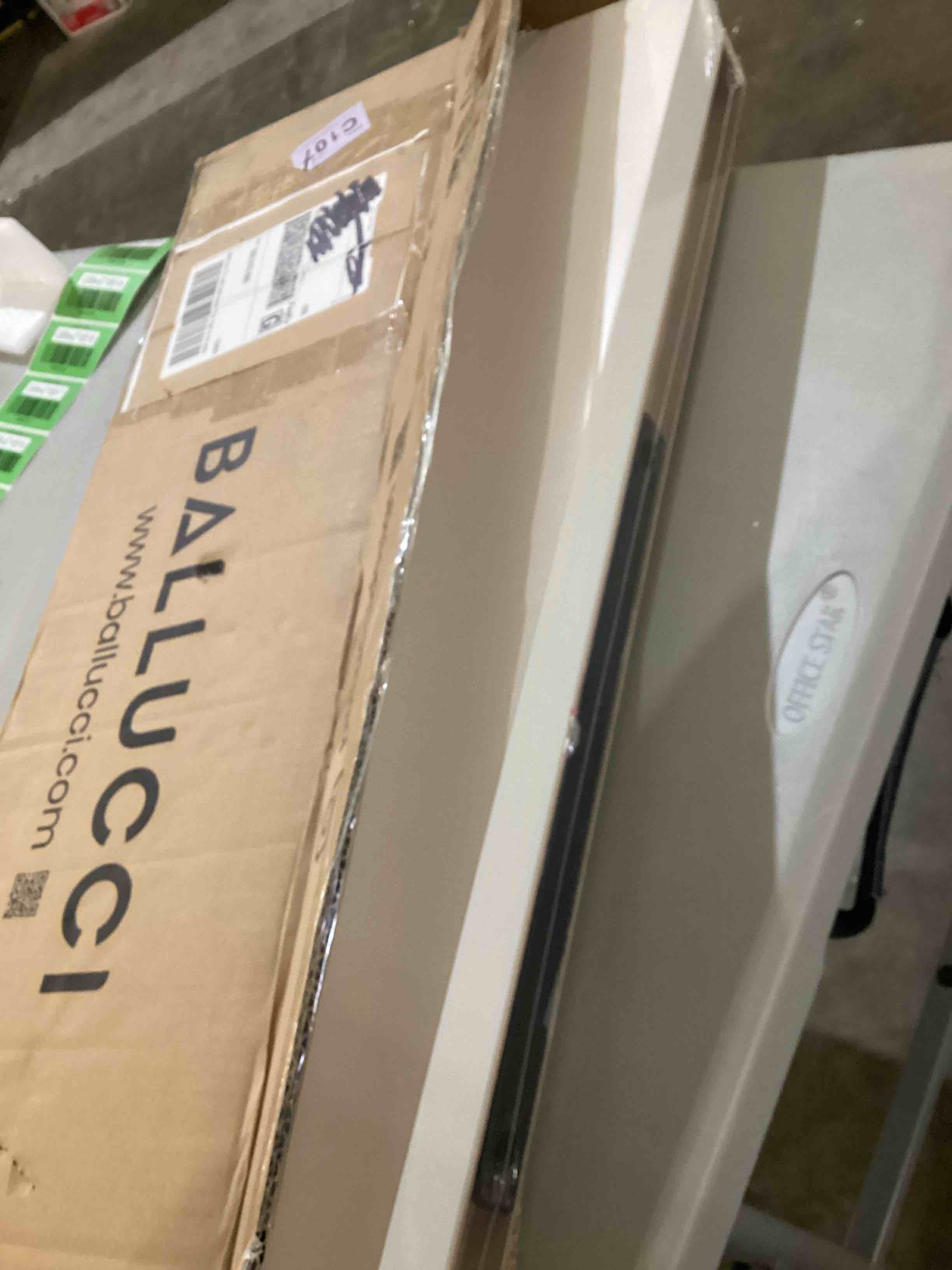 https://s3.amazonaws.com/lotting-images-prod/bidfta/GRN6718511_1731600925551.jpeg