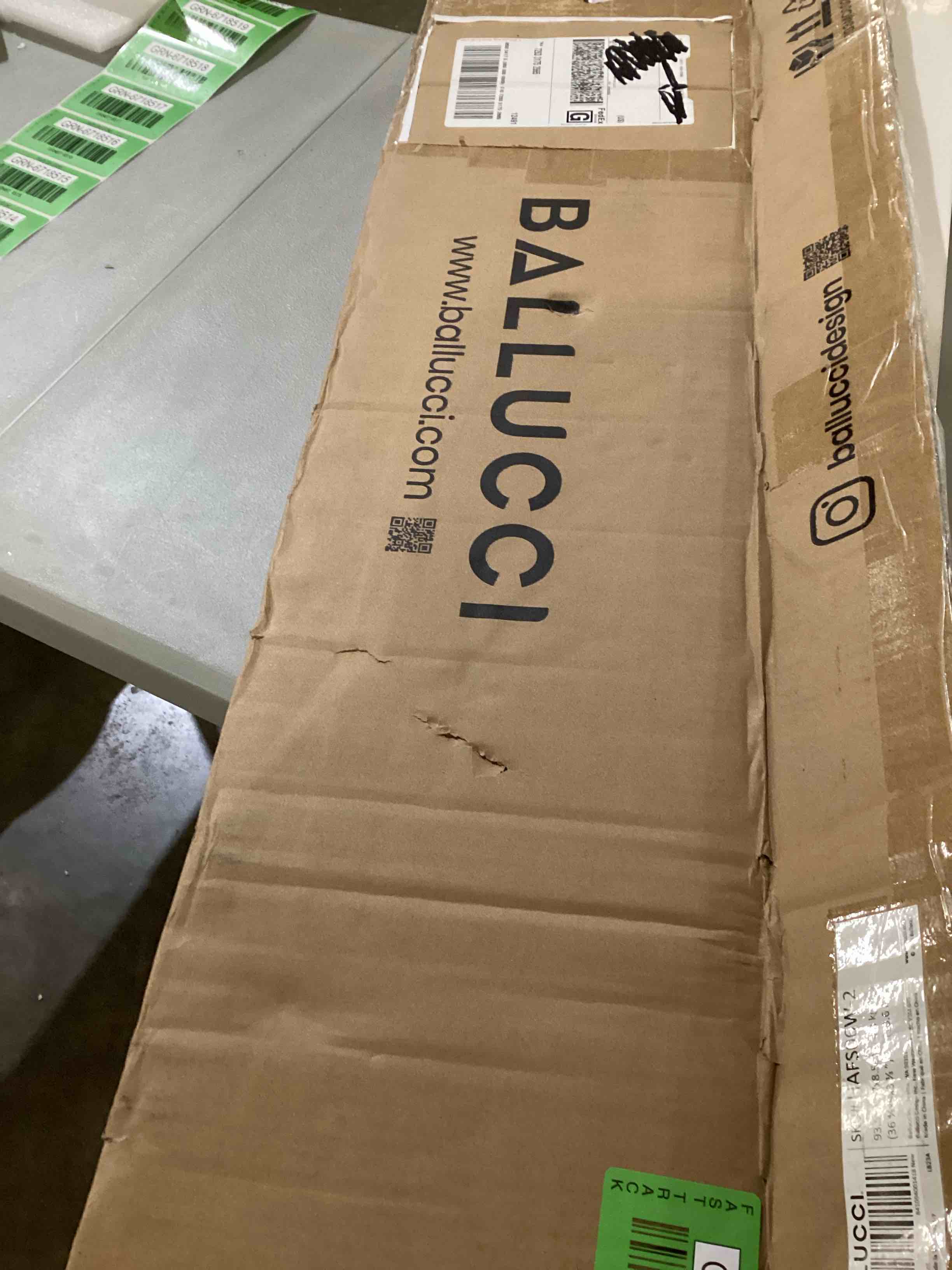 https://s3.amazonaws.com/lotting-images-prod/bidfta/GRN6718511_1731600929423.jpeg