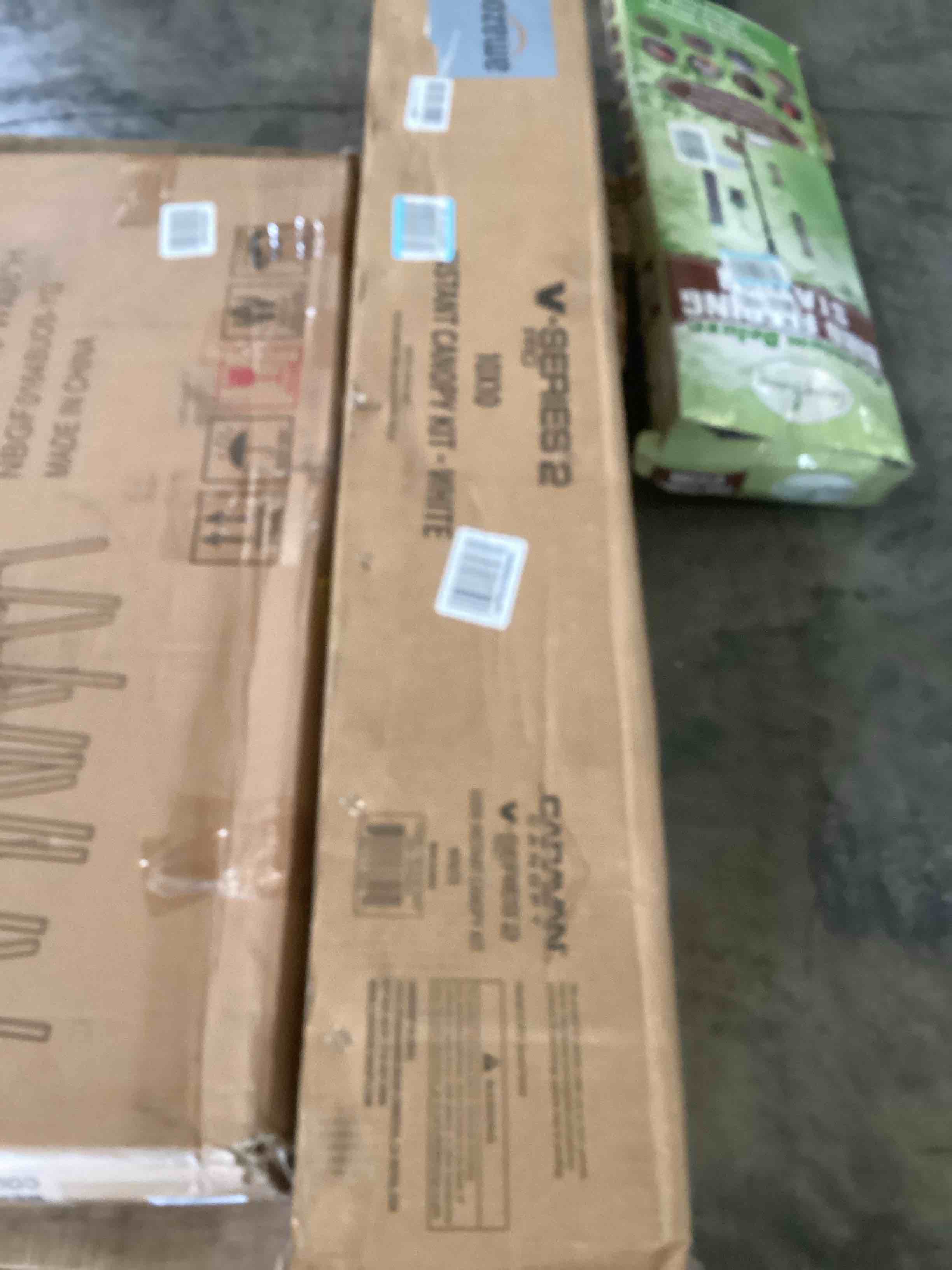https://s3.amazonaws.com/lotting-images-prod/bidfta/GRN6720206_1726059636695.jpeg