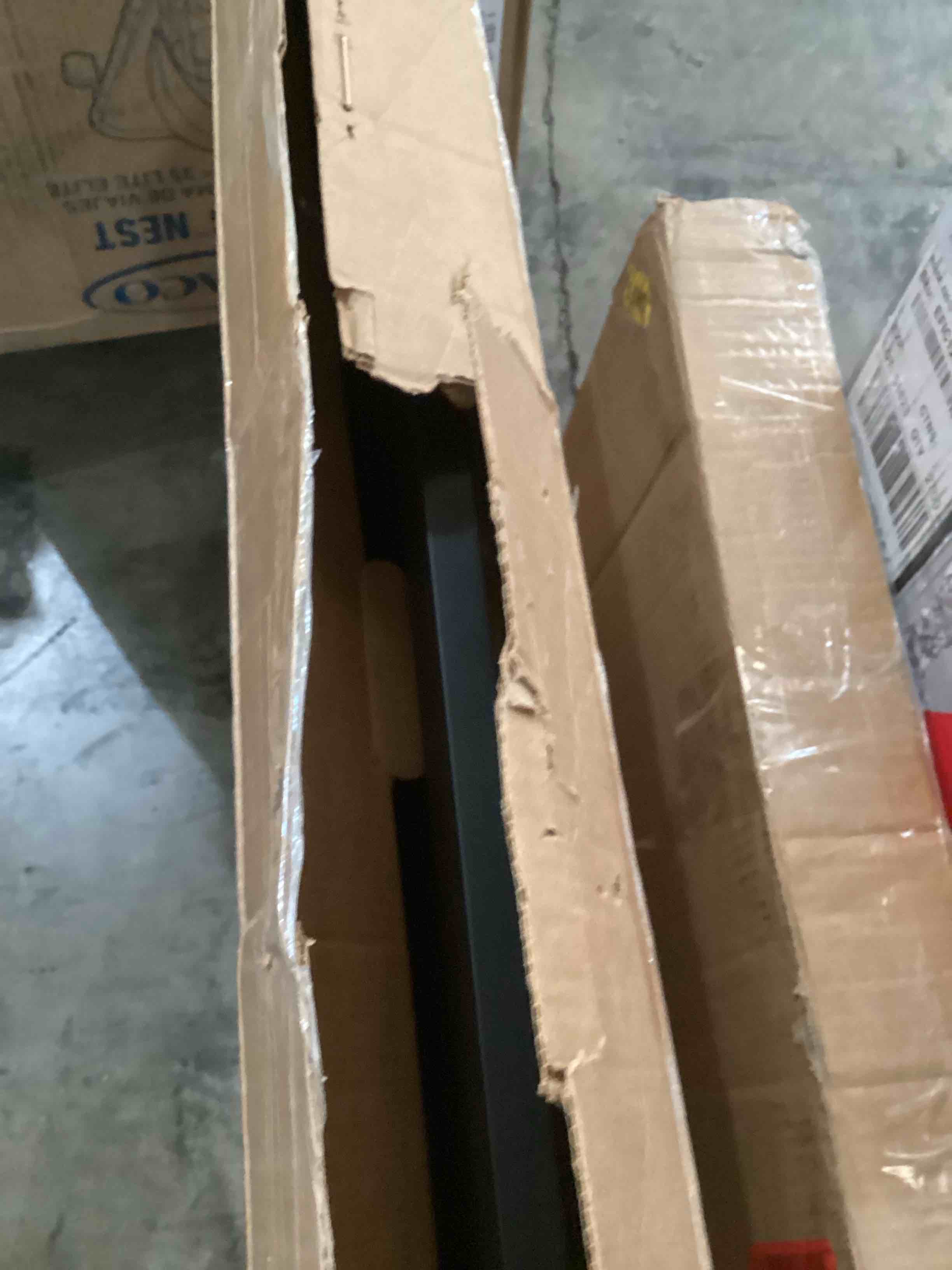 https://s3.amazonaws.com/lotting-images-prod/bidfta/GRN6720215_1726058128313.jpeg