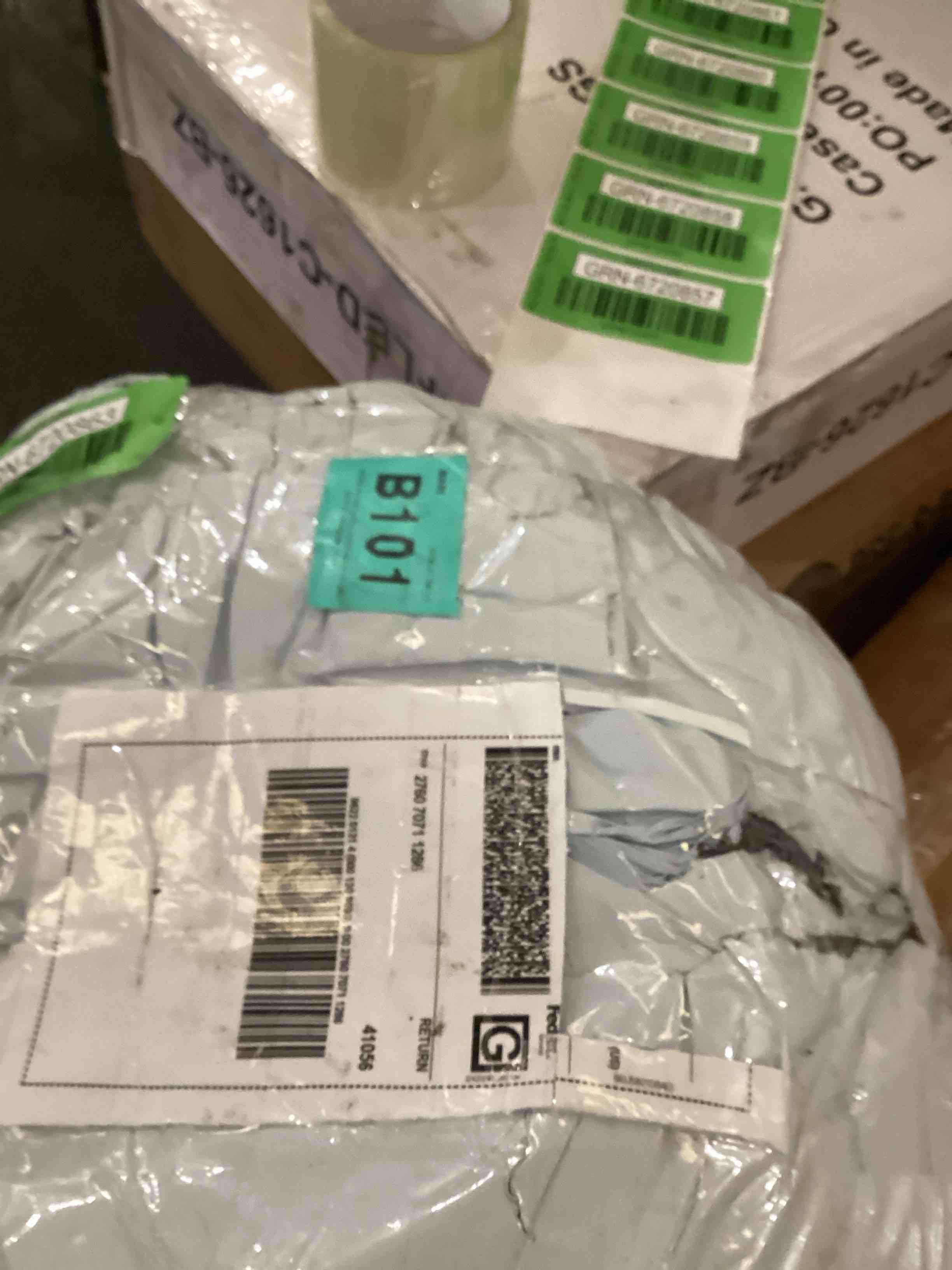 https://s3.amazonaws.com/lotting-images-prod/bidfta/GRN6720863_1721761394942.jpeg