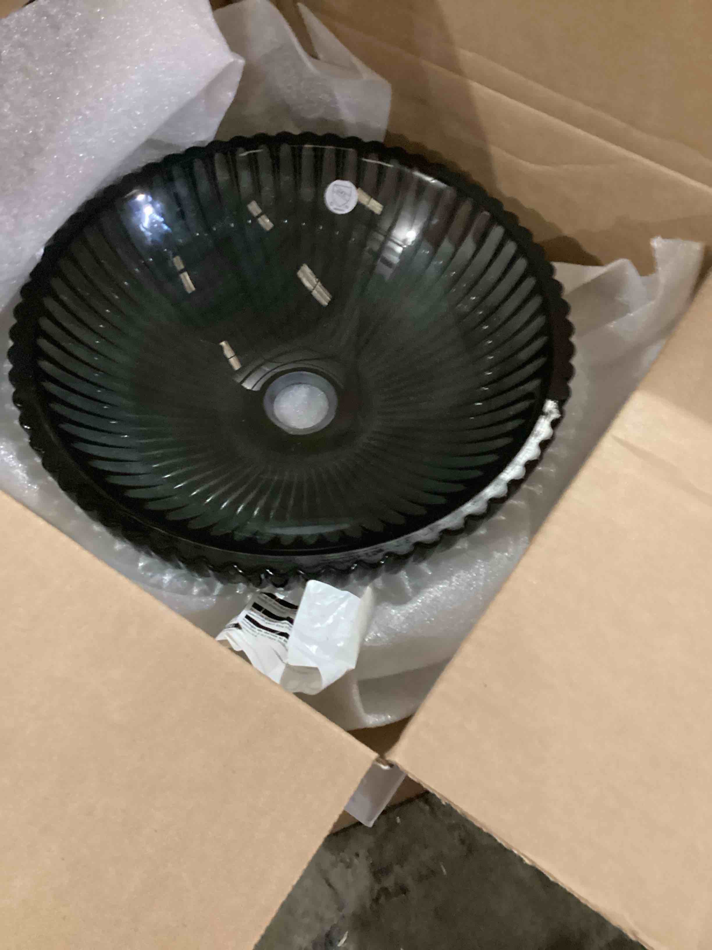 https://s3.amazonaws.com/lotting-images-prod/bidfta/GRN6724004_1727698808814.jpeg