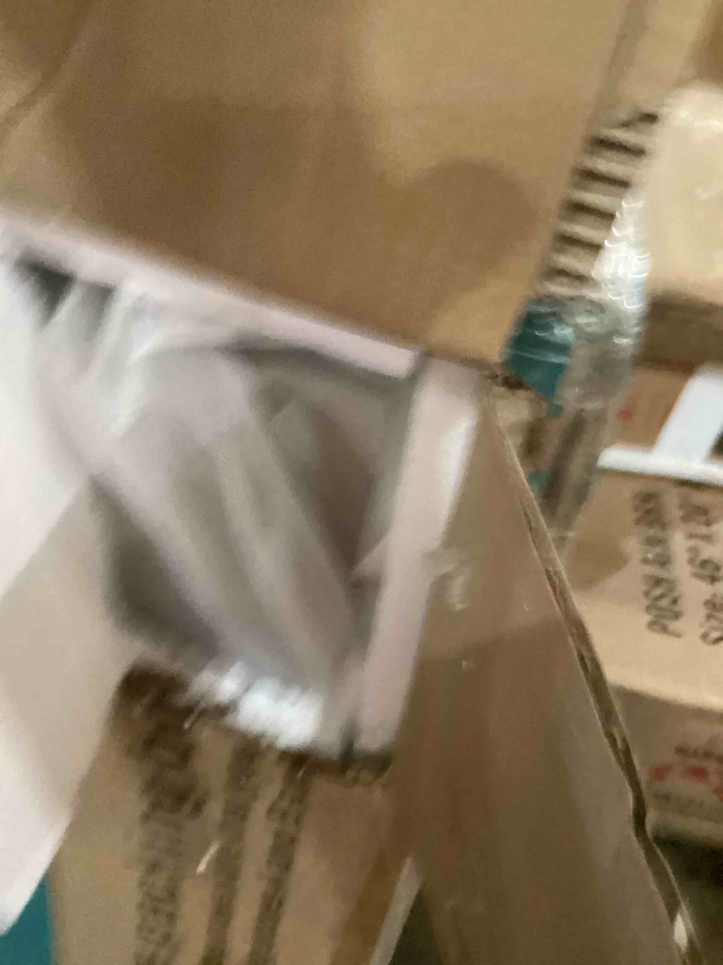 https://s3.amazonaws.com/lotting-images-prod/bidfta/GRN6724089_1727724689598.jpeg