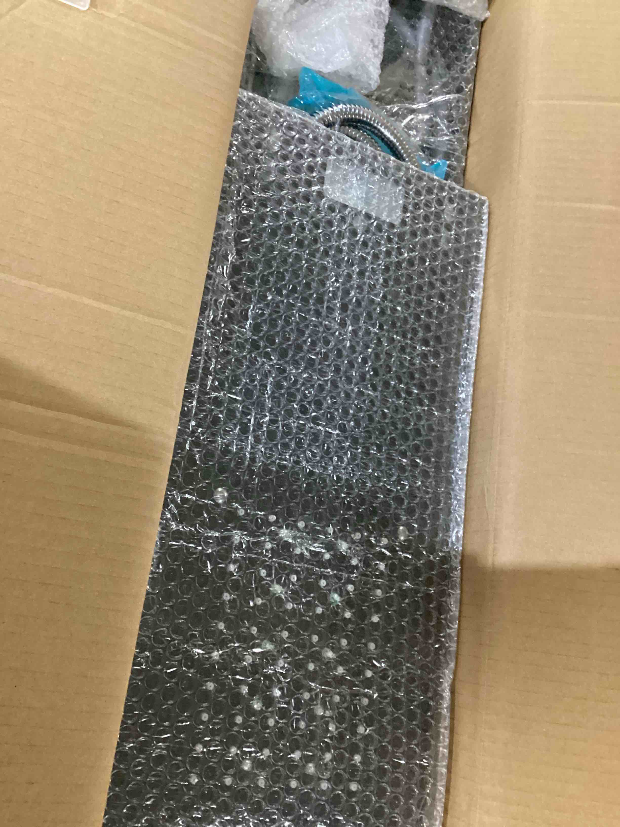 https://s3.amazonaws.com/lotting-images-prod/bidfta/GRN6725176_1730900048566.jpeg
