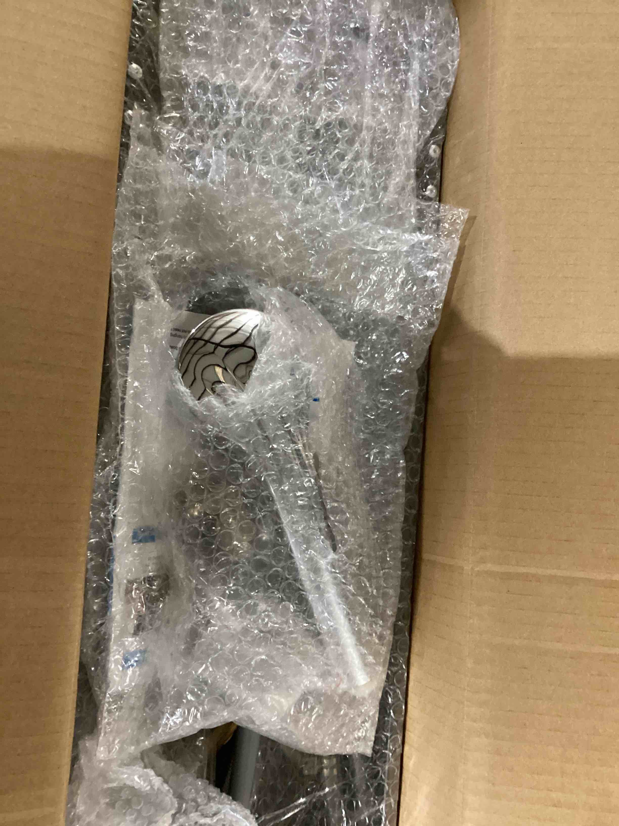 https://s3.amazonaws.com/lotting-images-prod/bidfta/GRN6725176_1730900068437.jpeg