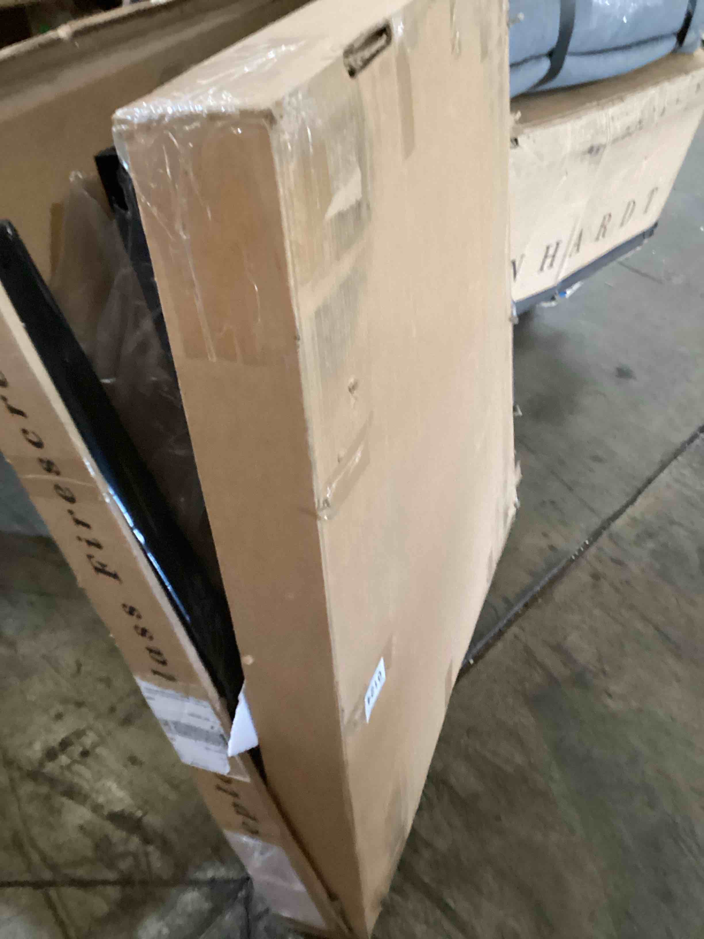 https://s3.amazonaws.com/lotting-images-prod/bidfta/GRN6726822_1721138230169.jpeg