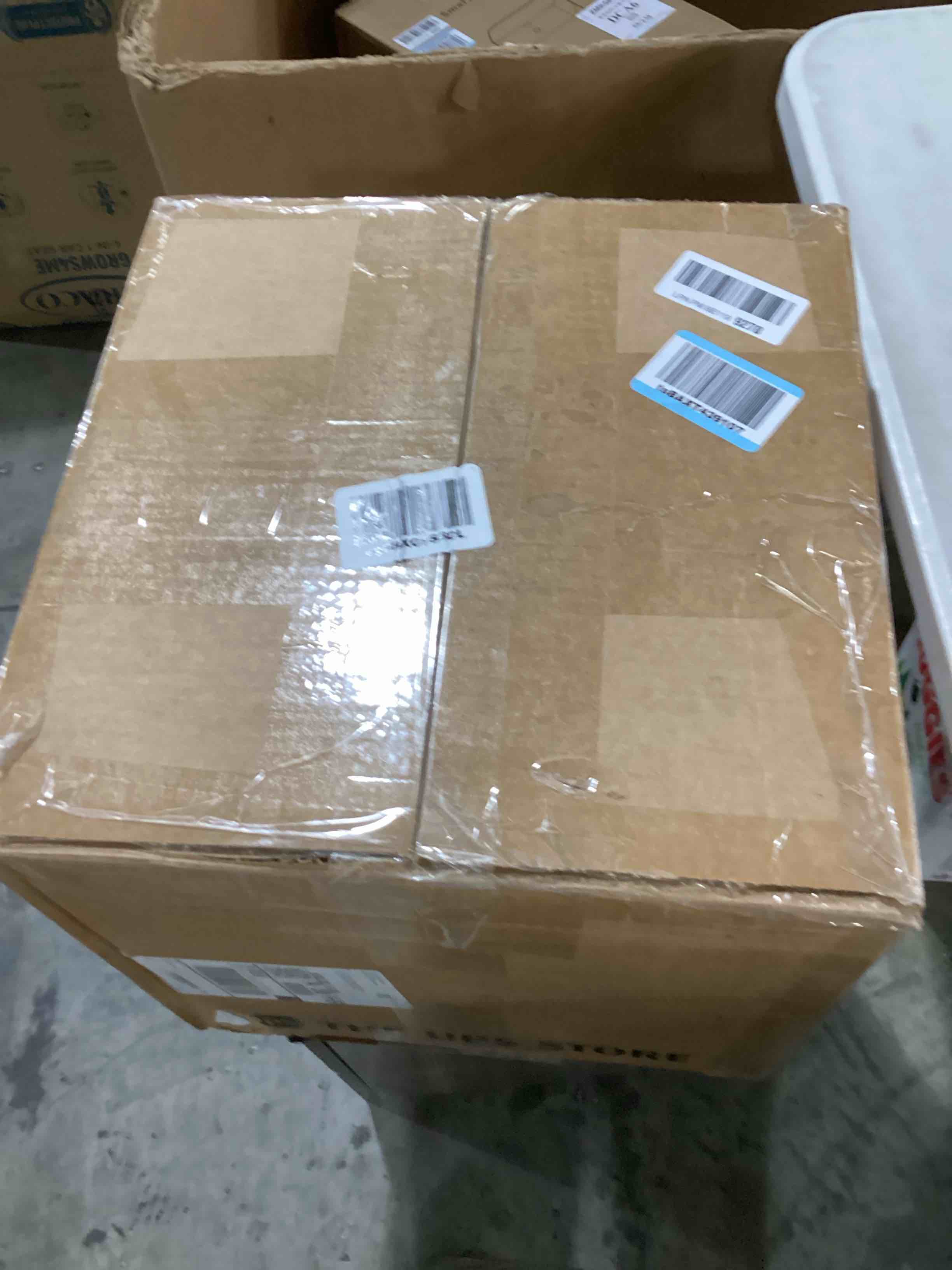 https://s3.amazonaws.com/lotting-images-prod/bidfta/GRN6728177_1729686997999.jpeg