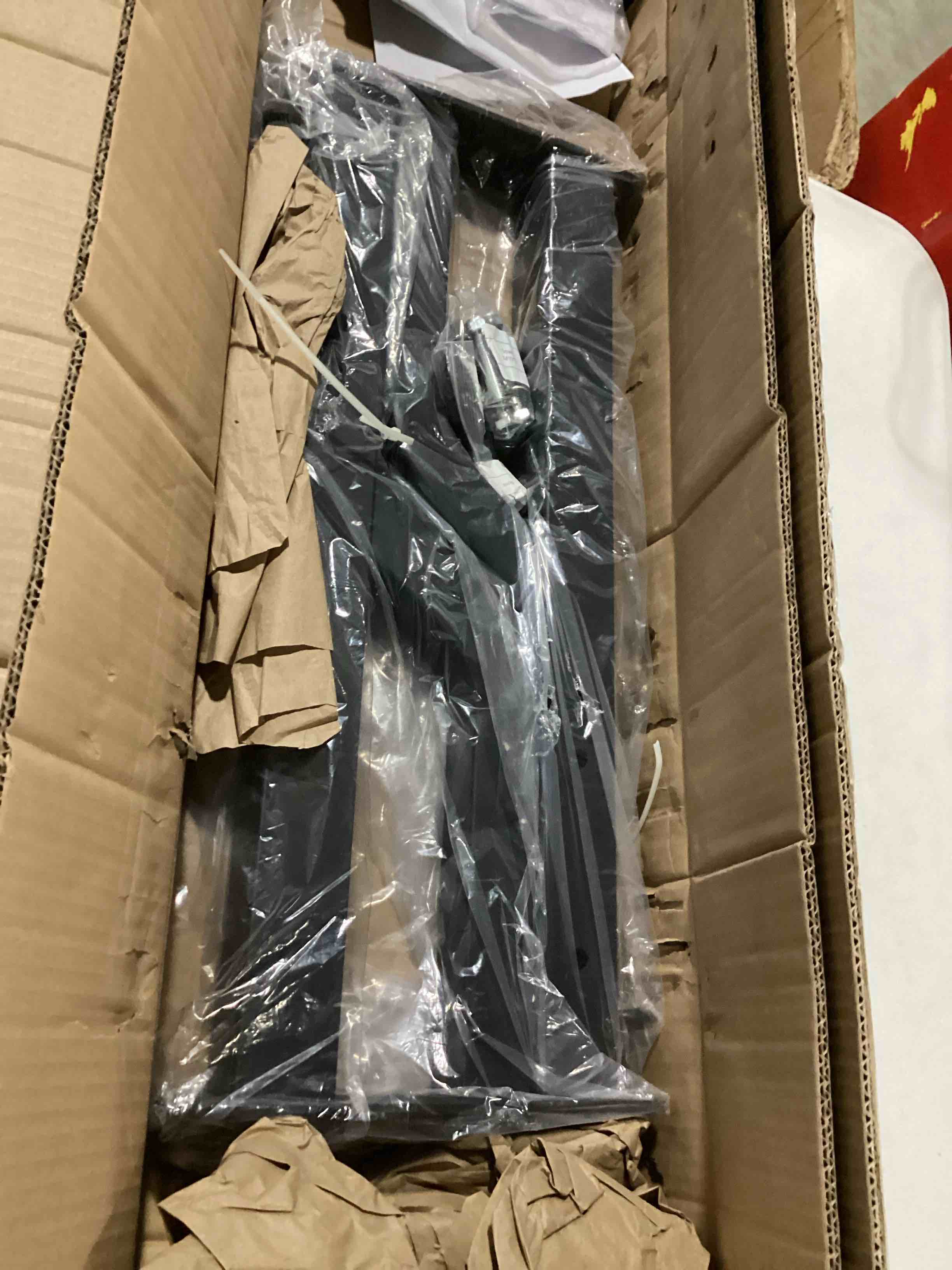 https://s3.amazonaws.com/lotting-images-prod/bidfta/GRN6728565_1730122810683.jpeg