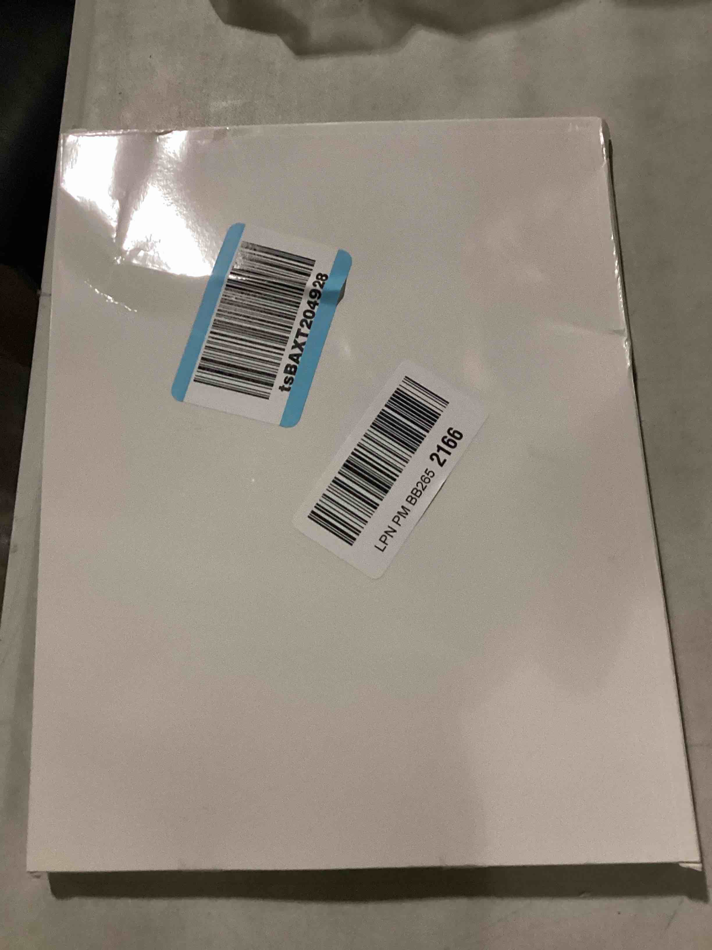 https://s3.amazonaws.com/lotting-images-prod/bidfta/GRN6728702_1730208968954.jpeg