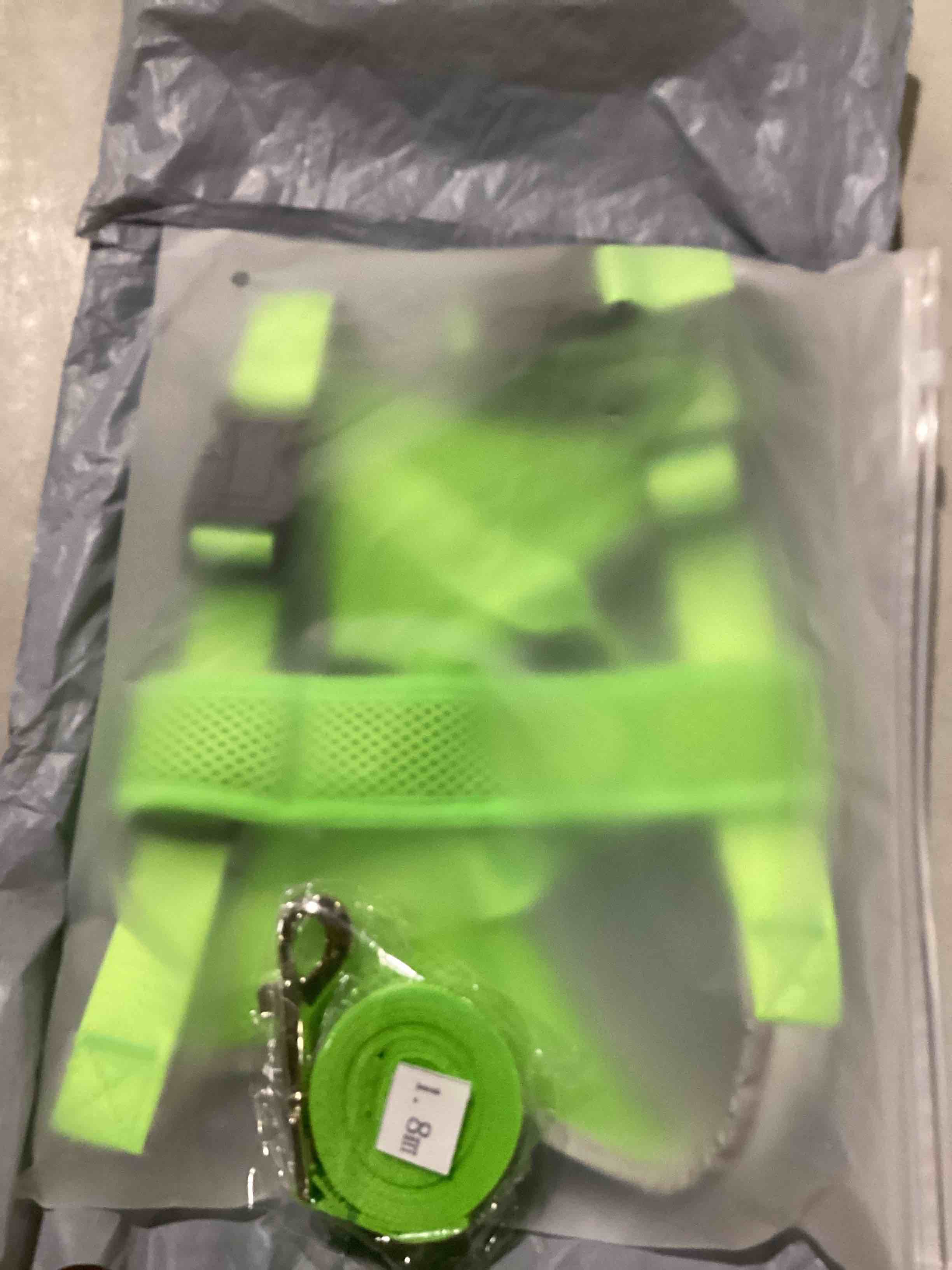 https://s3.amazonaws.com/lotting-images-prod/bidfta/GRN6728829_1730229094309.jpeg