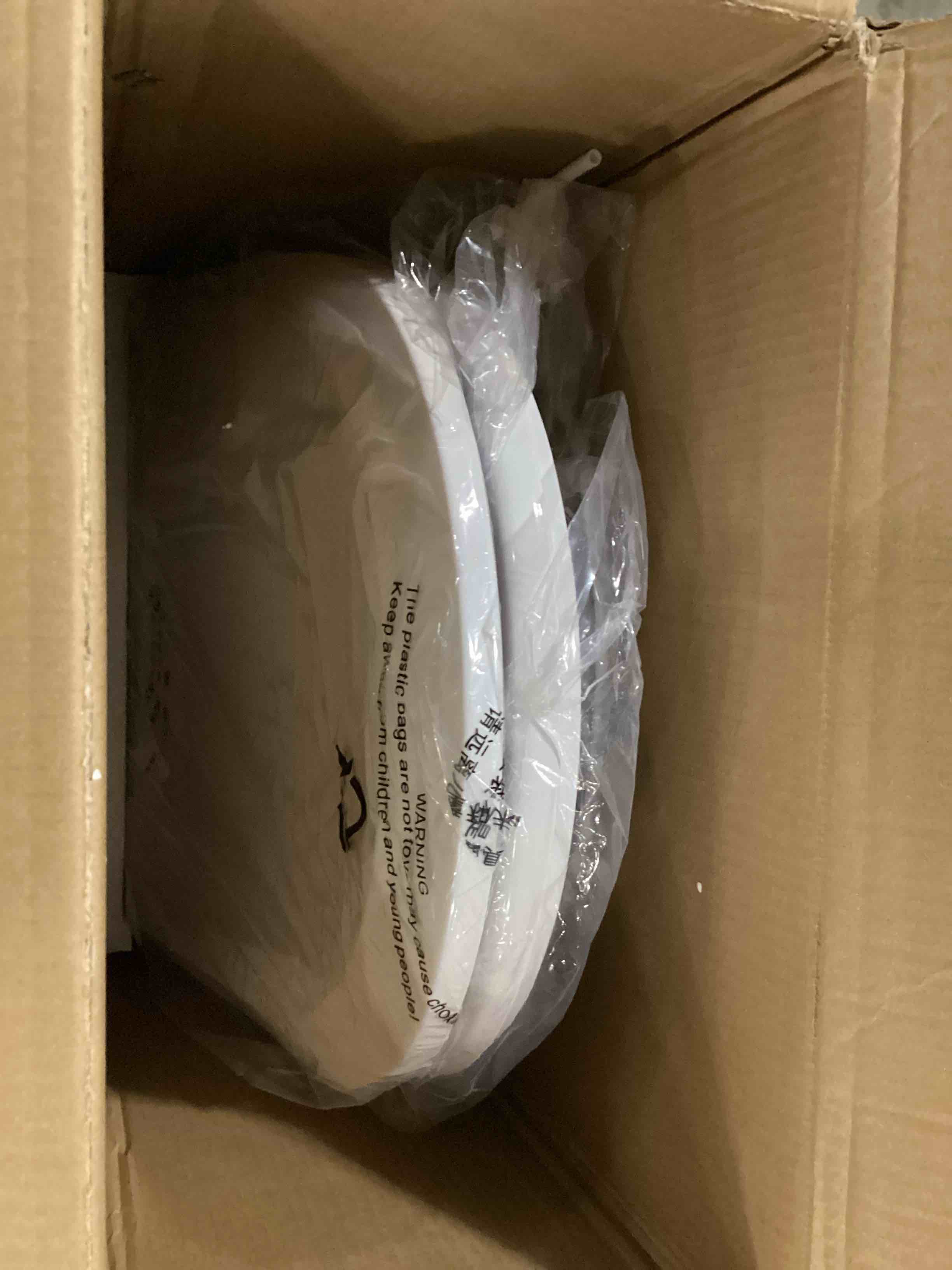 https://s3.amazonaws.com/lotting-images-prod/bidfta/GRN6729095_1730394552173.jpeg