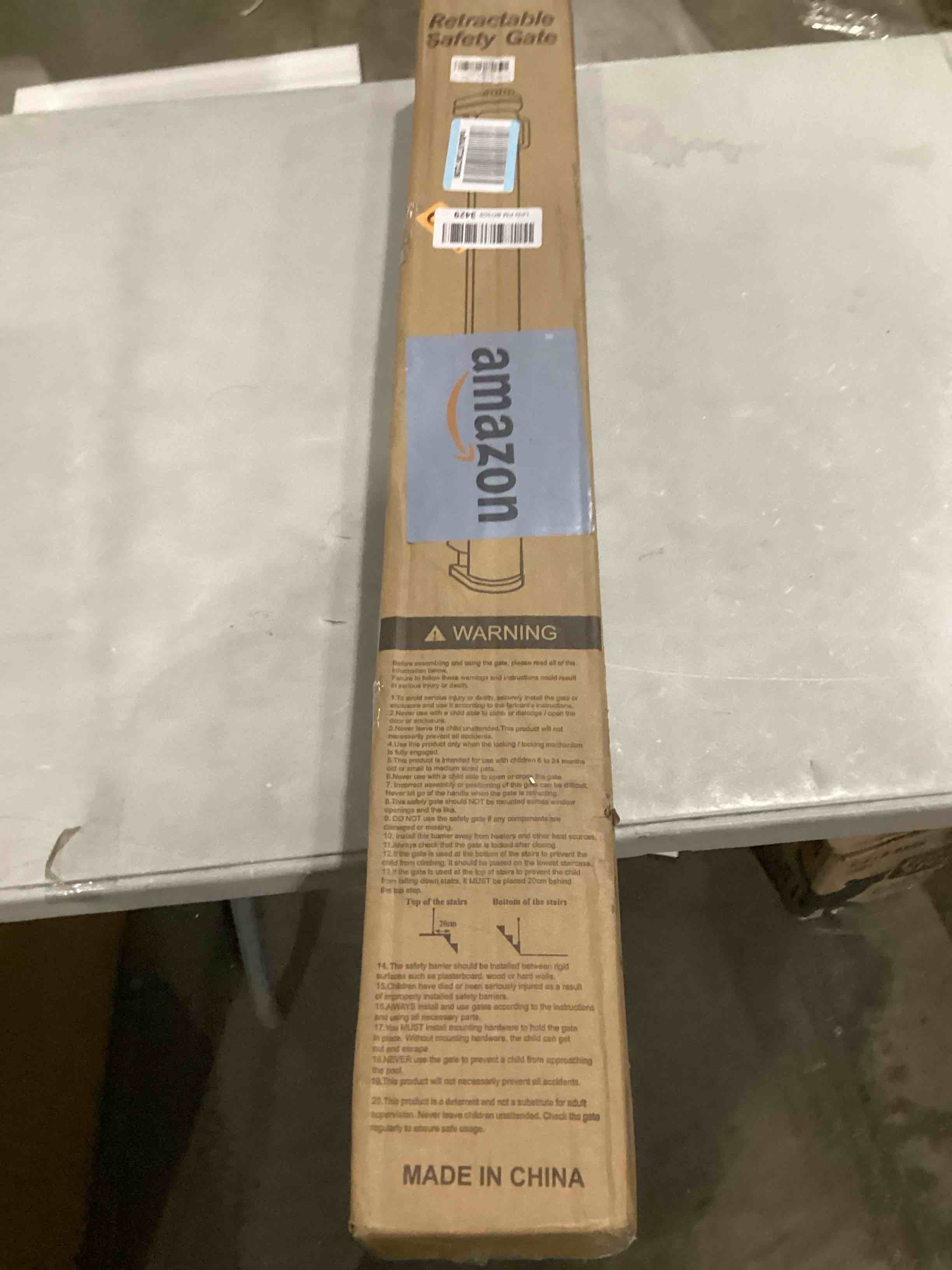 Cumbor Baby Gate Retractable Gates for Stairs, Mesh Dog Gate for The House, Wide Pet Gate 33" Tall, Extends to 55" Wide, Long Child Safety Gates for Doorways, Hallways, Cat Gate Indoor/Outdoor(White)