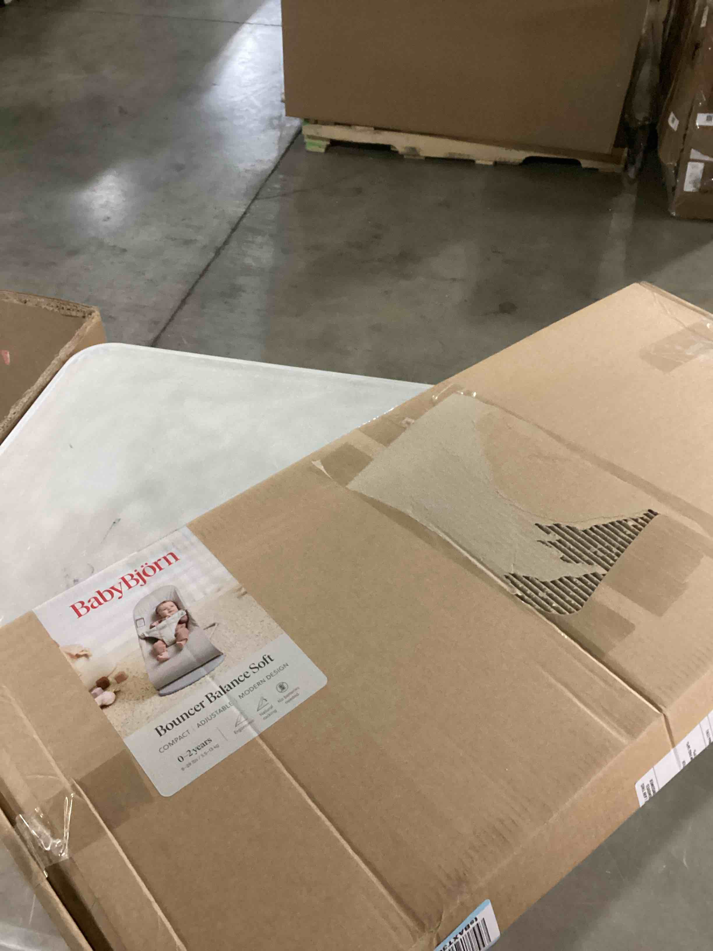 https://s3.amazonaws.com/lotting-images-prod/bidfta/GRN6730536_1733834492891.jpeg