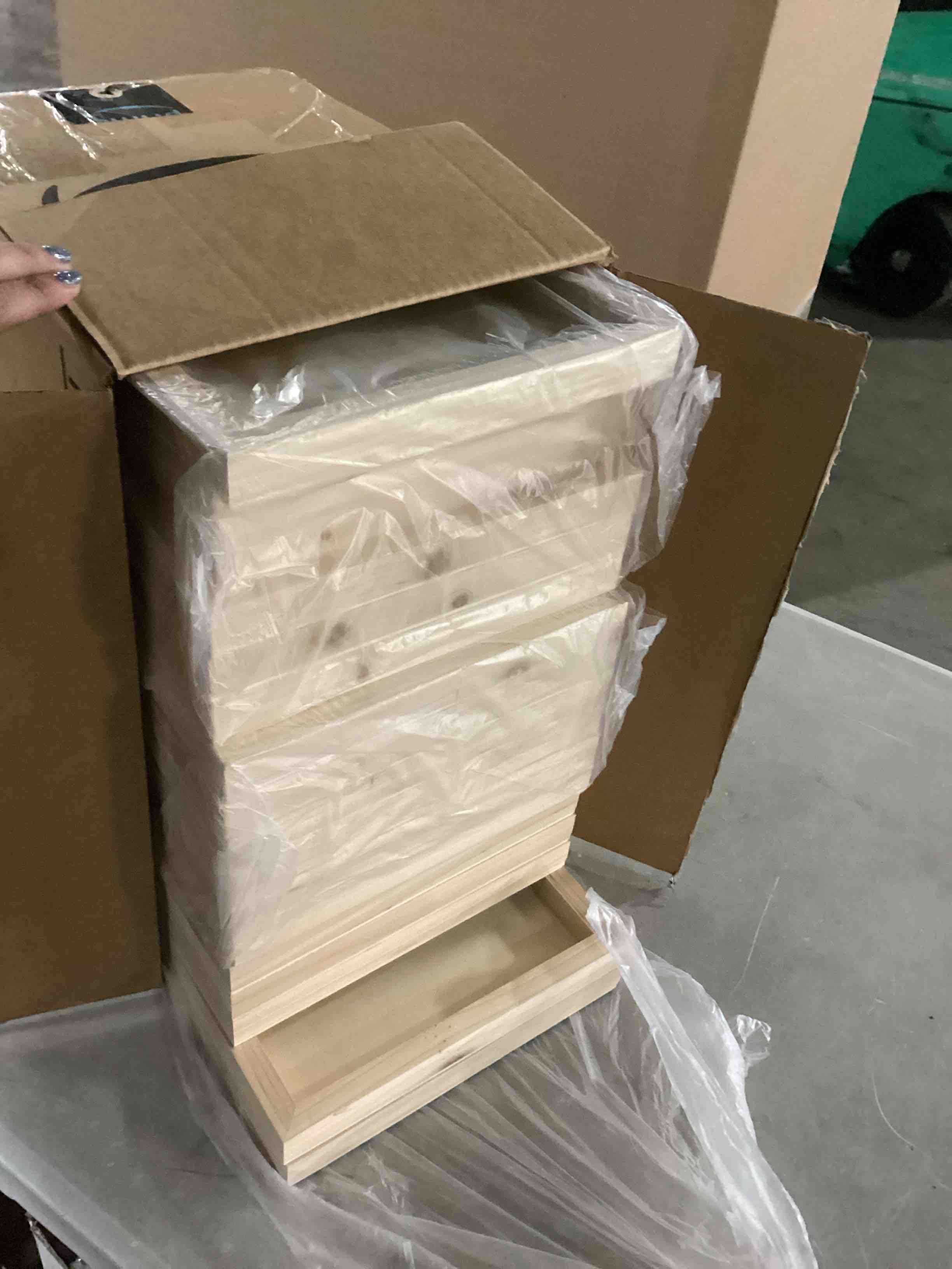 https://s3.amazonaws.com/lotting-images-prod/bidfta/GRN6730838_1733944828591.jpeg