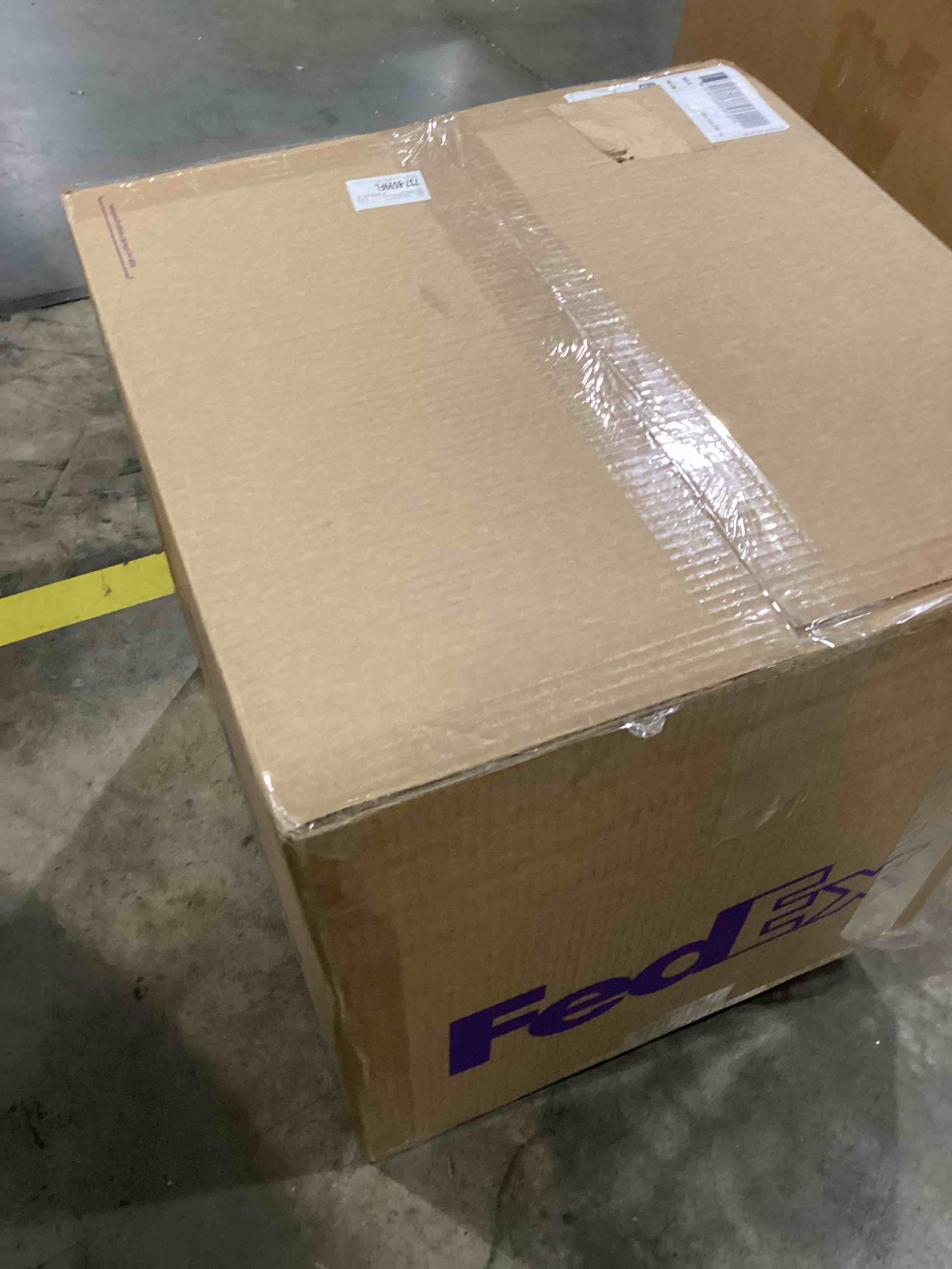 https://s3.amazonaws.com/lotting-images-prod/bidfta/GRN6731861_1730226037109.jpeg