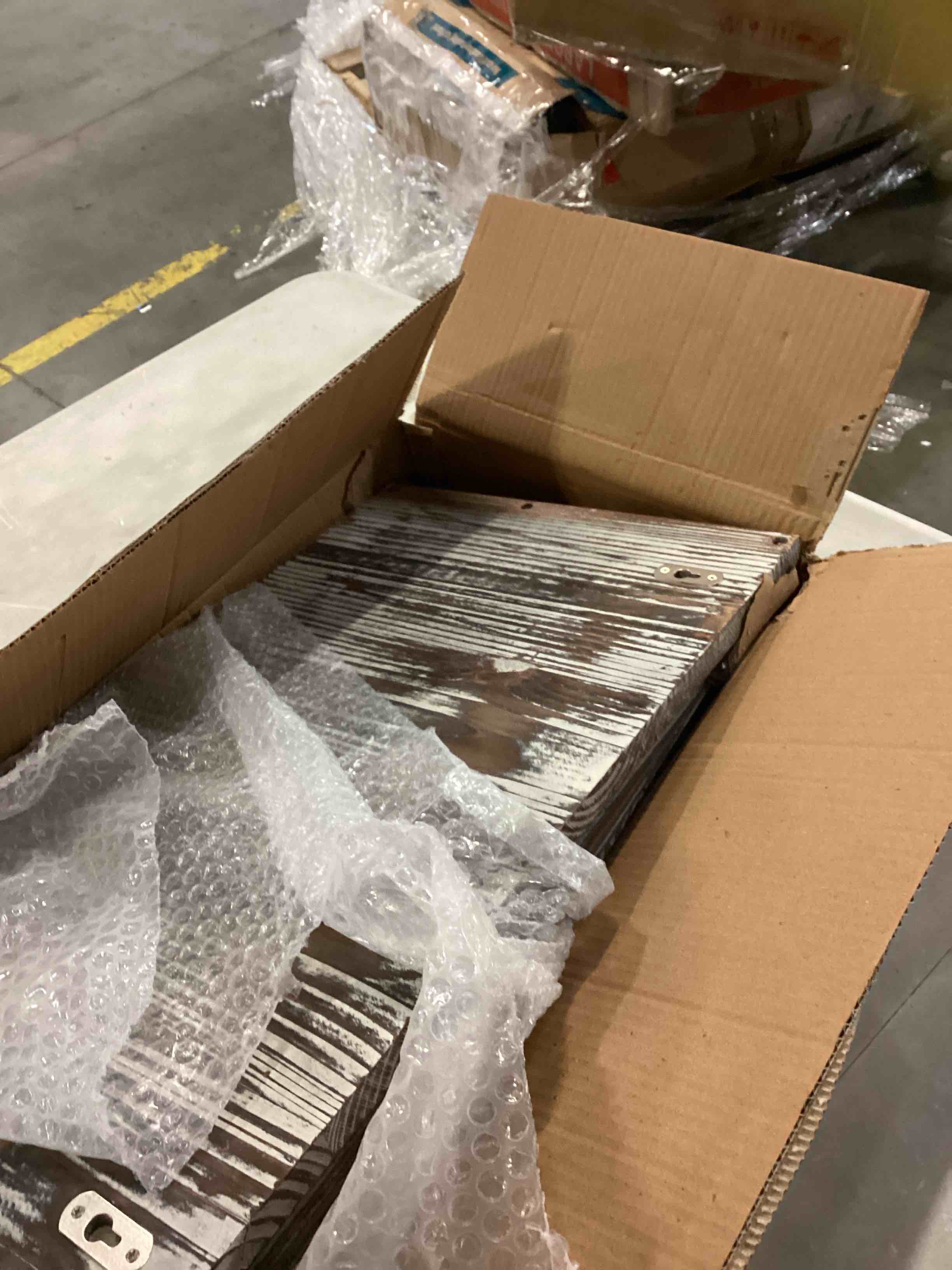 https://s3.amazonaws.com/lotting-images-prod/bidfta/GRN6732646_1729603398911.jpeg