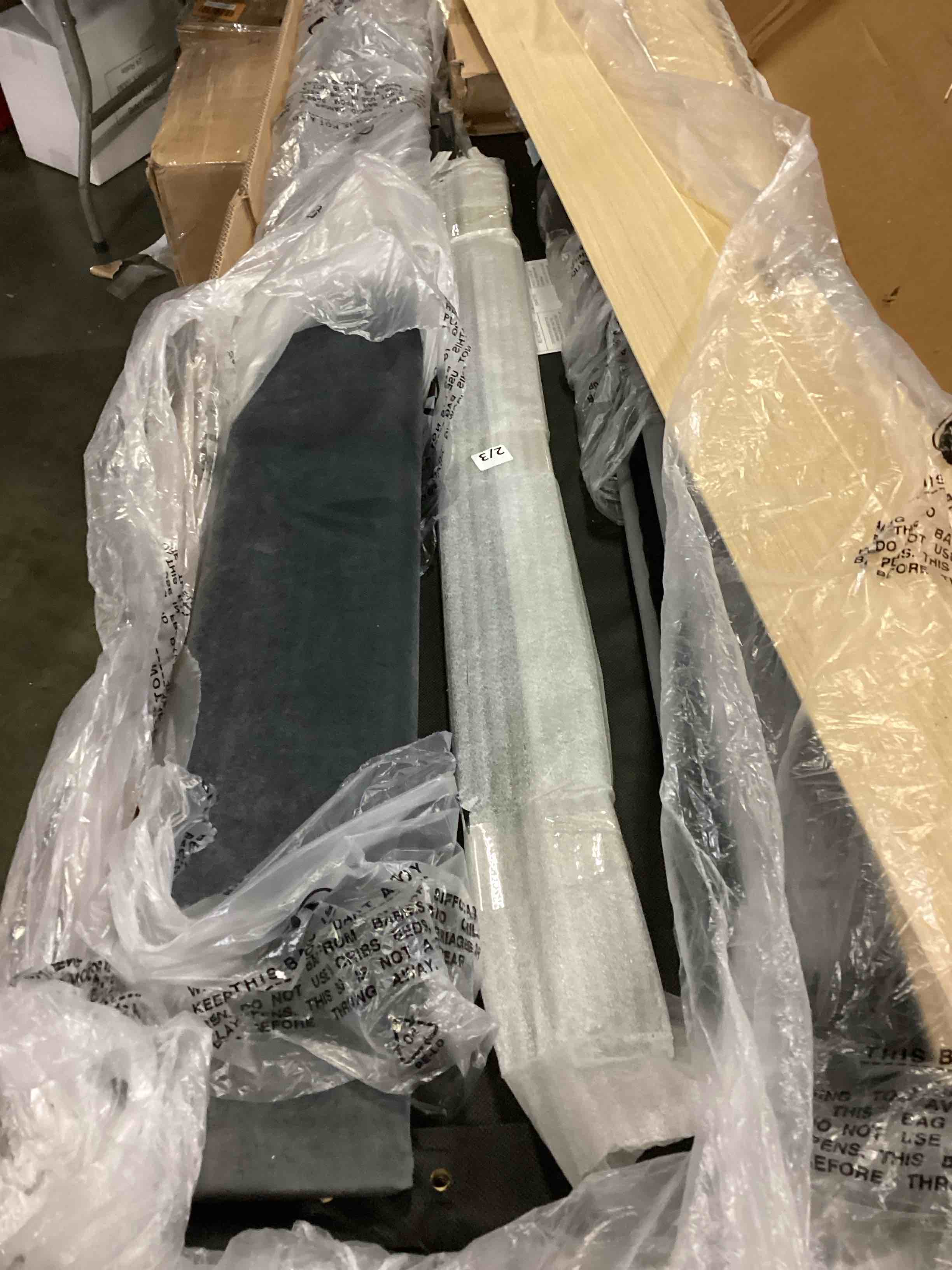 https://s3.amazonaws.com/lotting-images-prod/bidfta/GRN6733325_1730376948571.jpeg