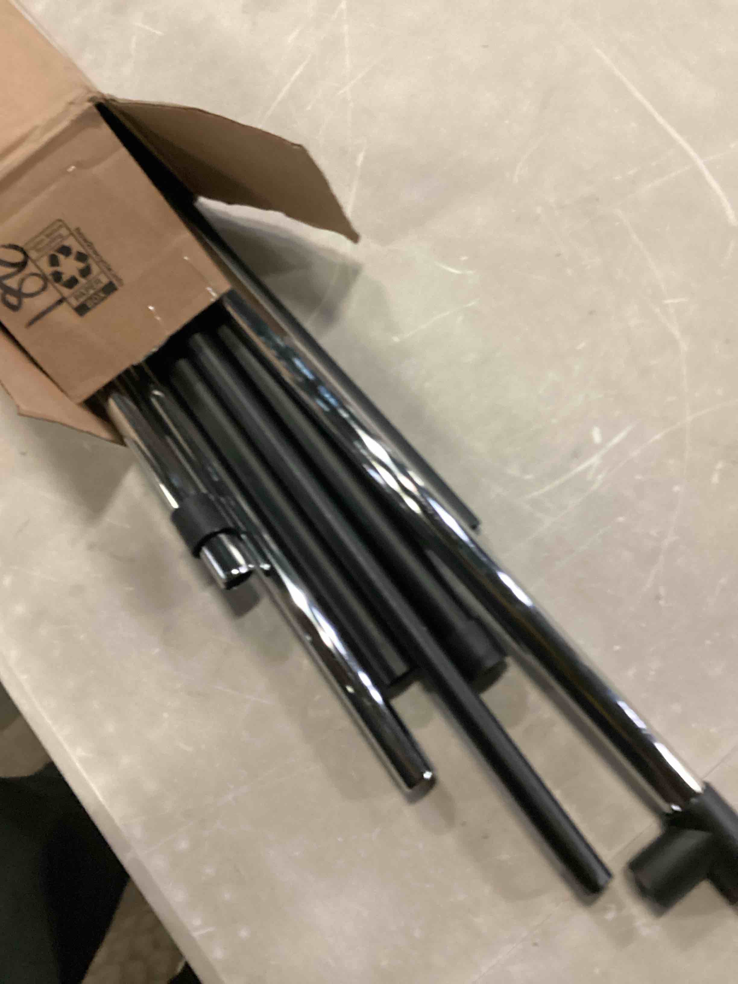 https://s3.amazonaws.com/lotting-images-prod/bidfta/GRN6733378_1730392487827.jpeg
