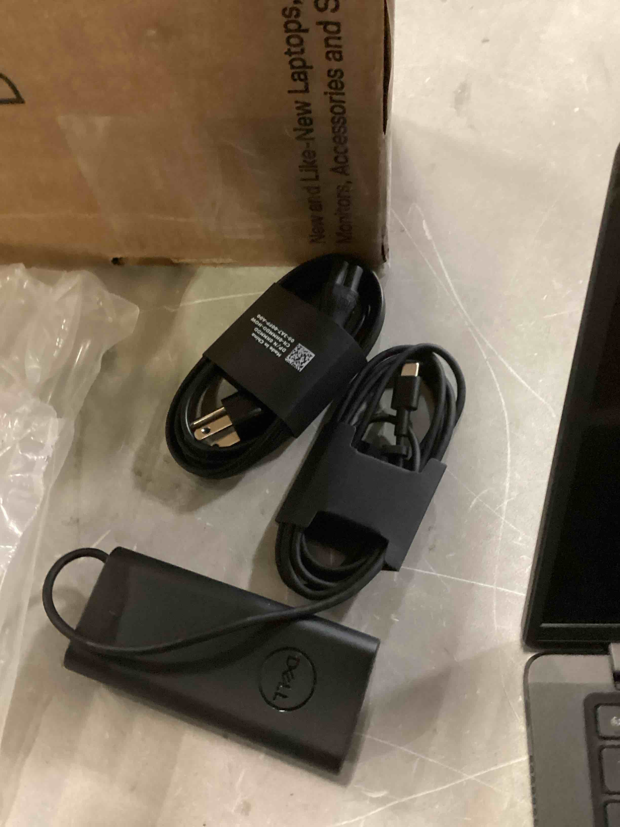 https://s3.amazonaws.com/lotting-images-prod/bidfta/GRN6733843_1730745712936.jpeg