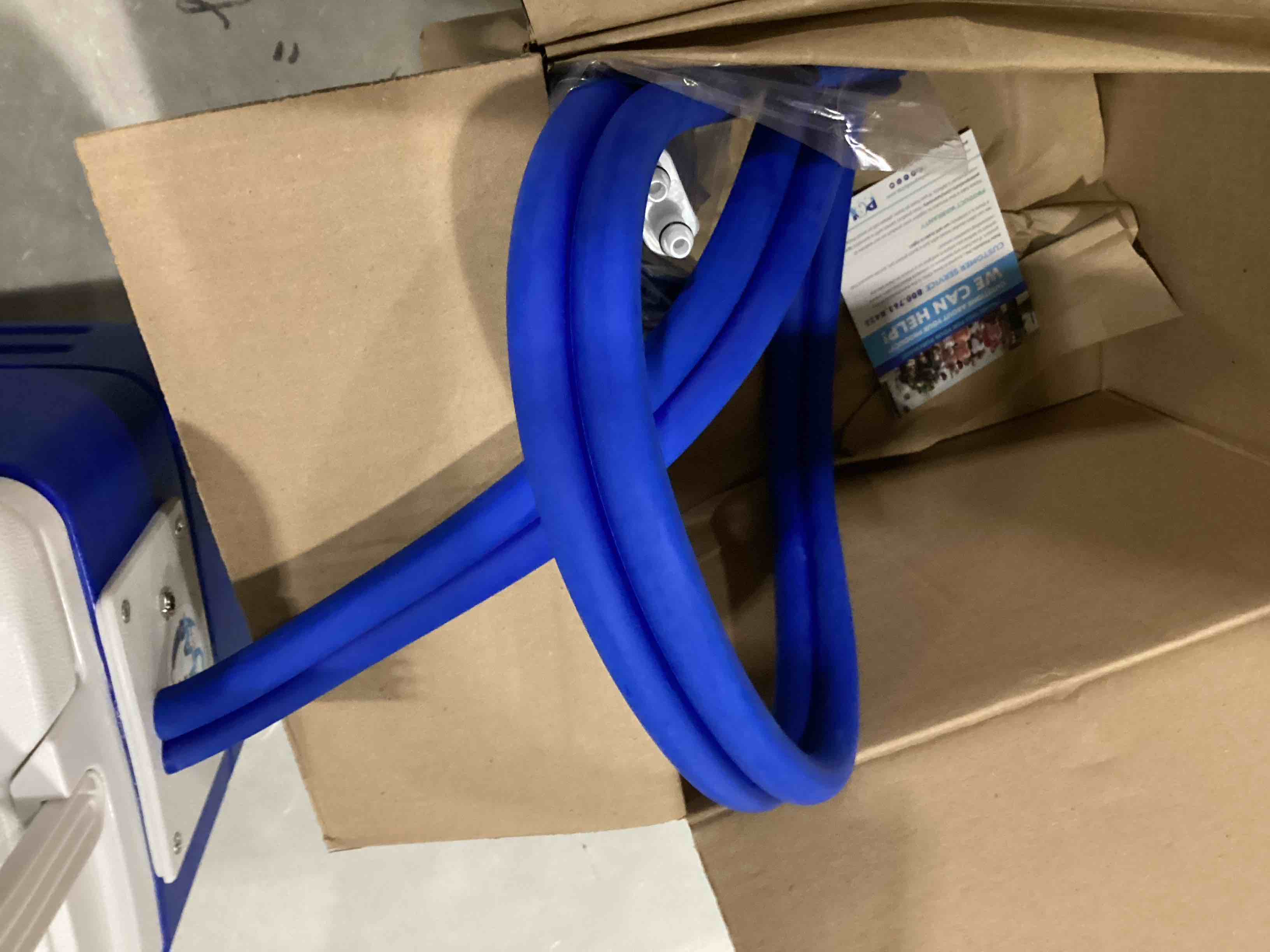 https://s3.amazonaws.com/lotting-images-prod/bidfta/GRN6734751_1729608080903.jpeg