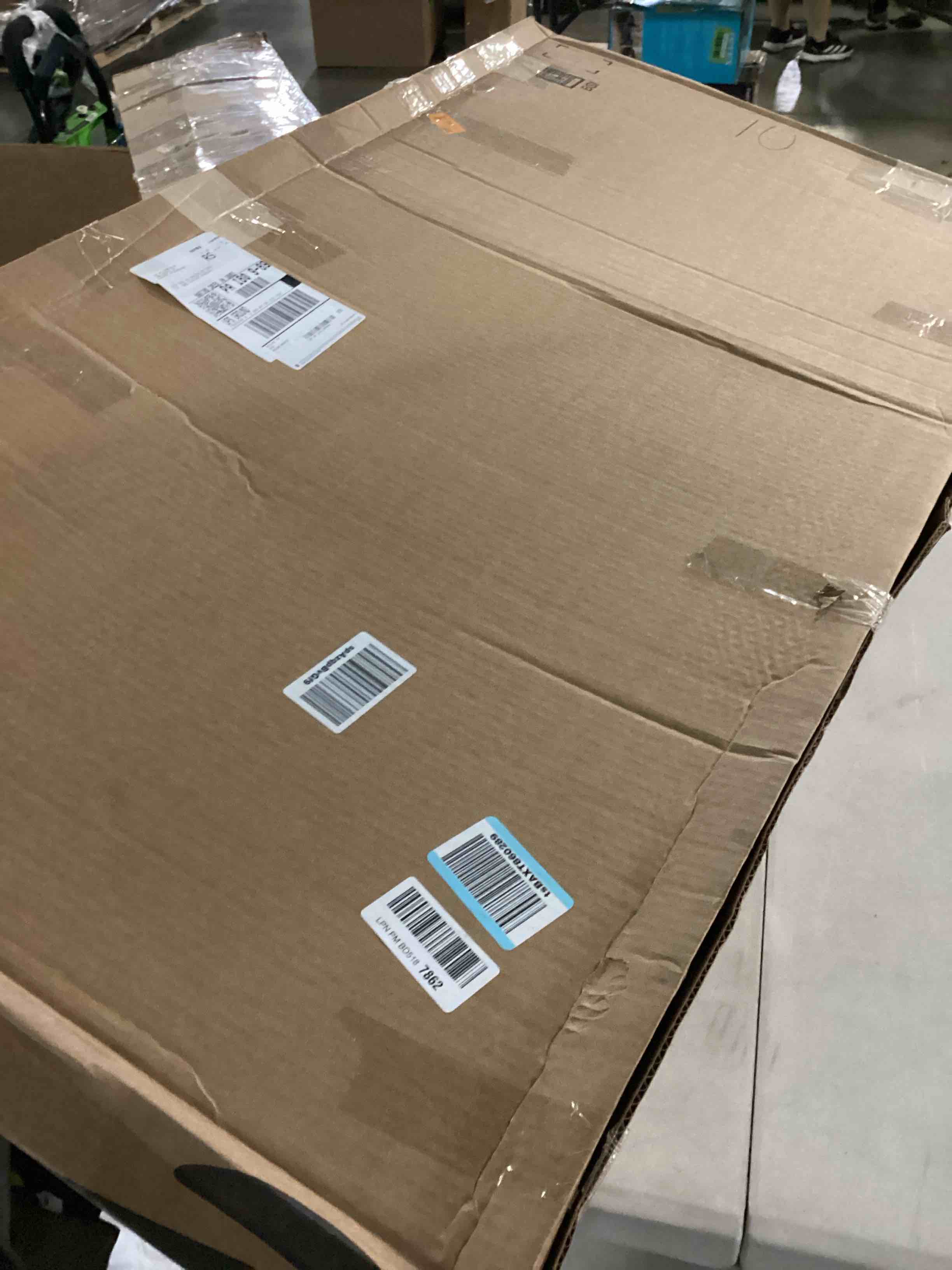 https://s3.amazonaws.com/lotting-images-prod/bidfta/GRN6735733_1729531203710.jpeg