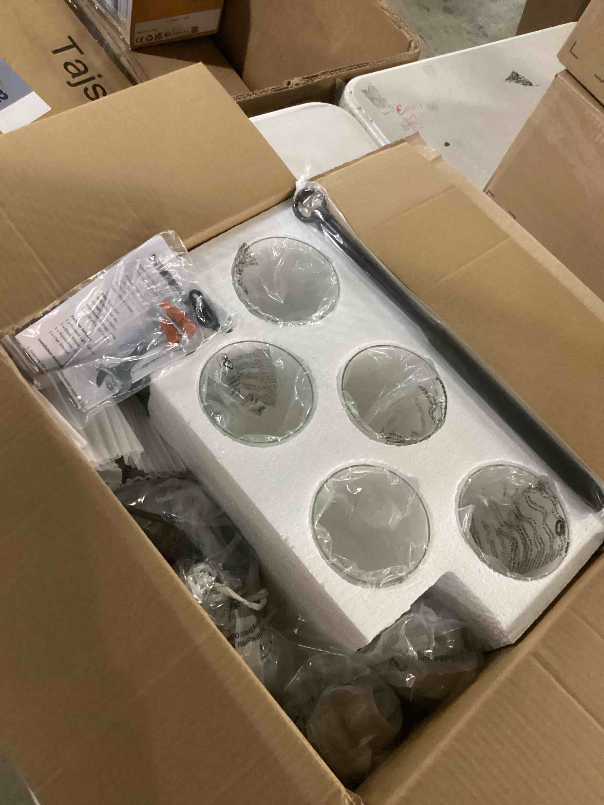https://s3.amazonaws.com/lotting-images-prod/bidfta/GRN6736226_1729876626626.jpeg