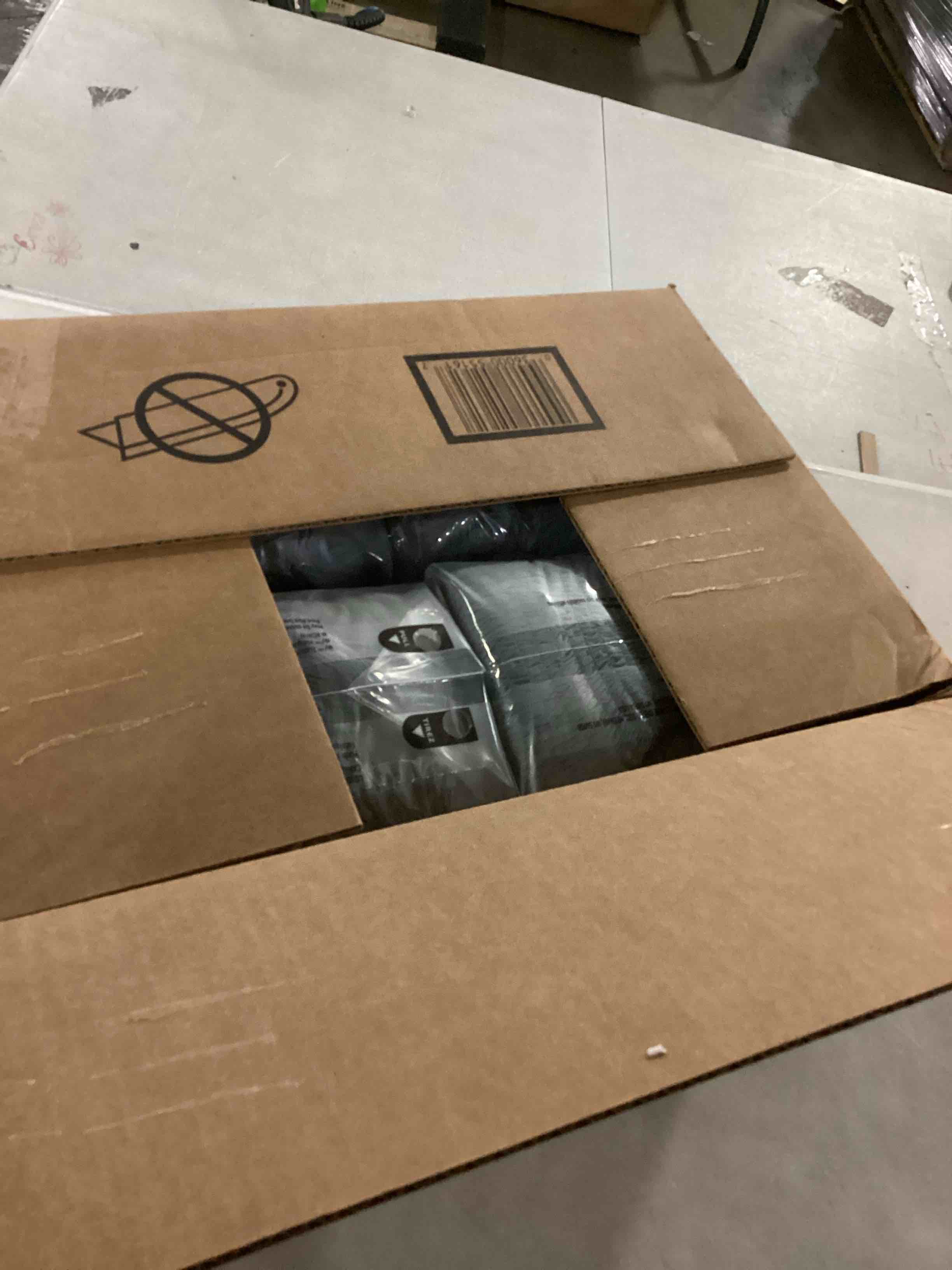 https://s3.amazonaws.com/lotting-images-prod/bidfta/GRN6736401_1730135309109.jpeg
