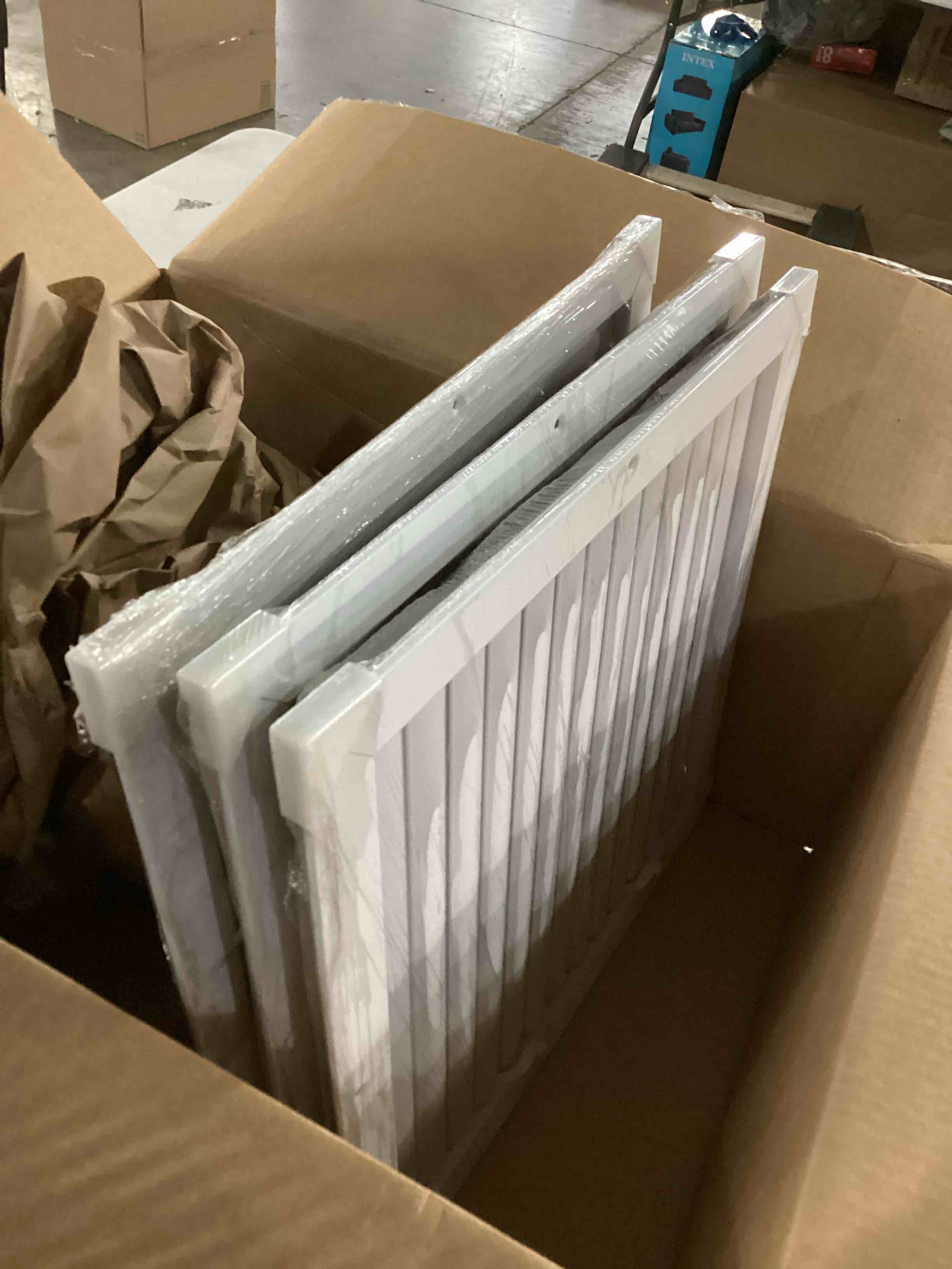 https://s3.amazonaws.com/lotting-images-prod/bidfta/GRN6736491_1730207900968.jpeg