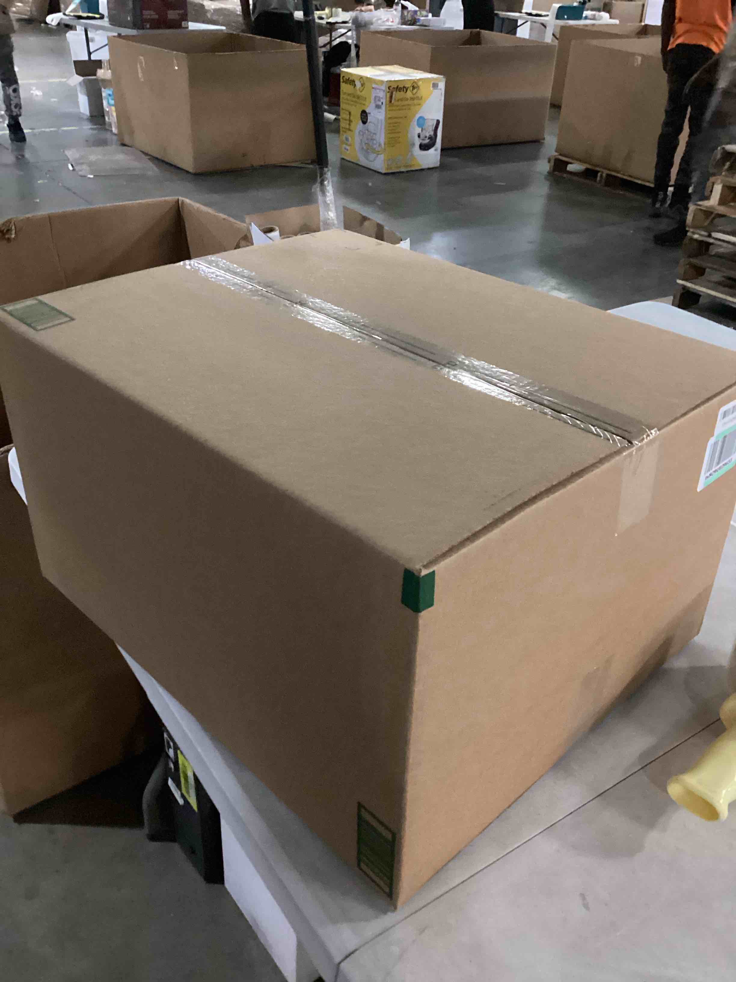 https://s3.amazonaws.com/lotting-images-prod/bidfta/GRN6736526_1730214292136.jpeg