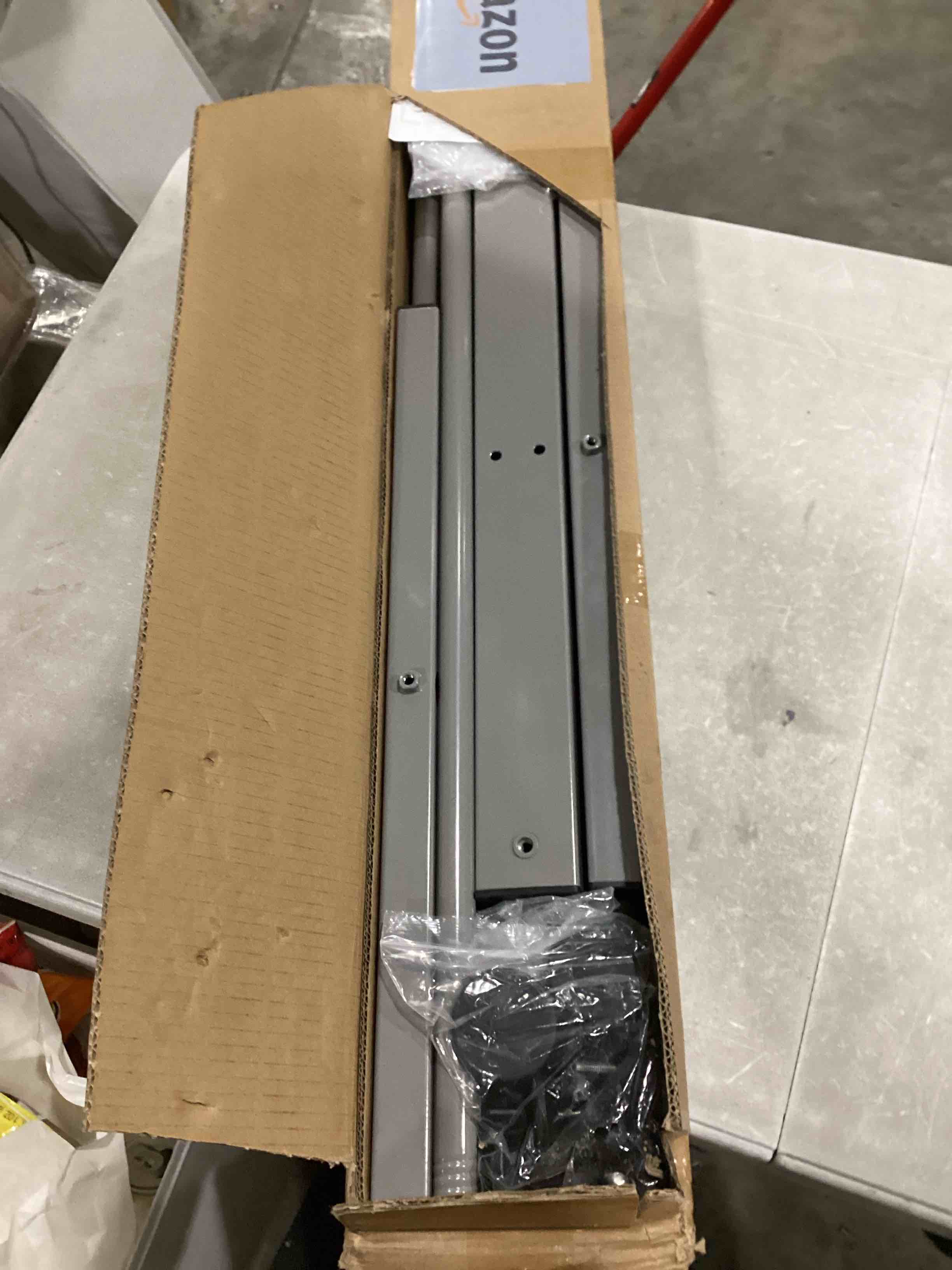 https://s3.amazonaws.com/lotting-images-prod/bidfta/GRN6737471_1729270096965.jpeg