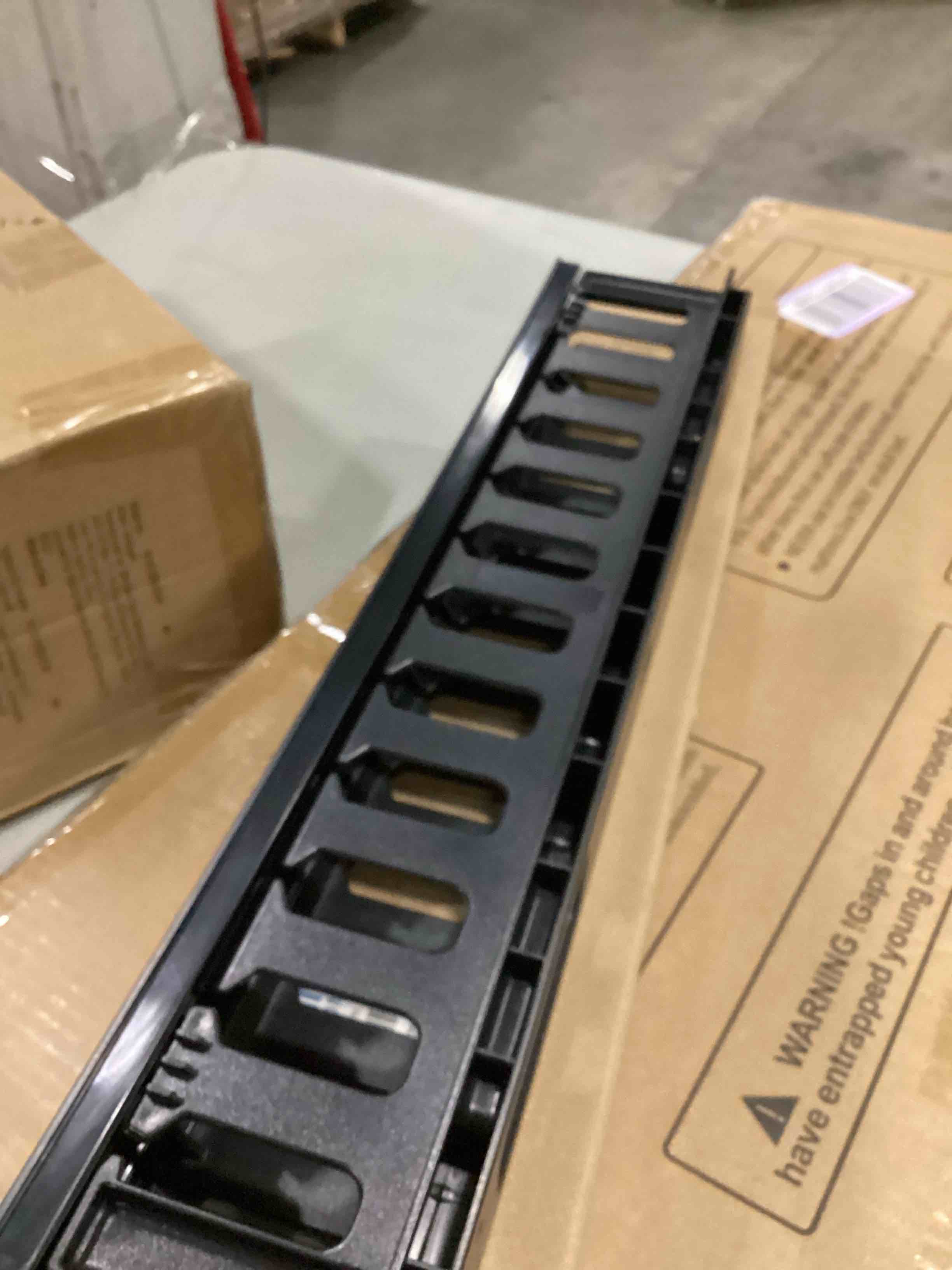 https://s3.amazonaws.com/lotting-images-prod/bidfta/GRN6737686_1729609131436.jpeg