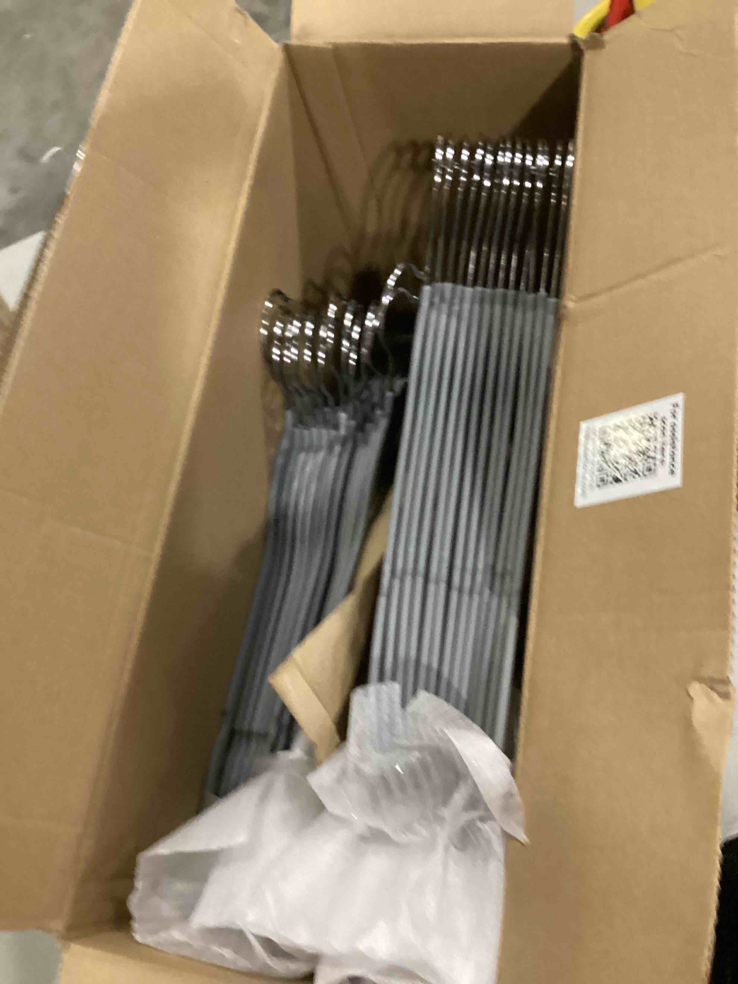https://s3.amazonaws.com/lotting-images-prod/bidfta/GRN6737902_1729697741815.jpeg