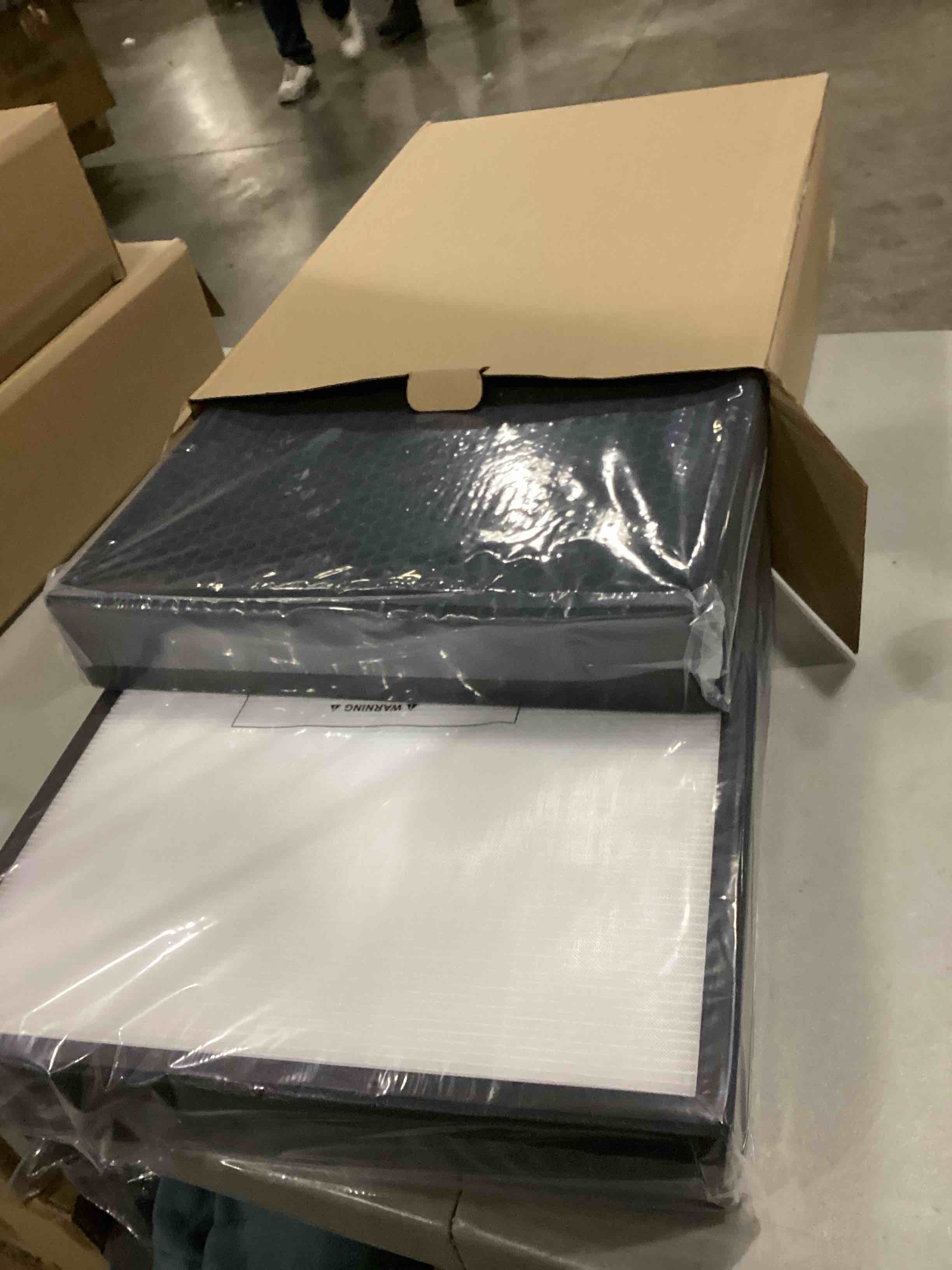 https://s3.amazonaws.com/lotting-images-prod/bidfta/GRN6737983_1729771276704.jpeg