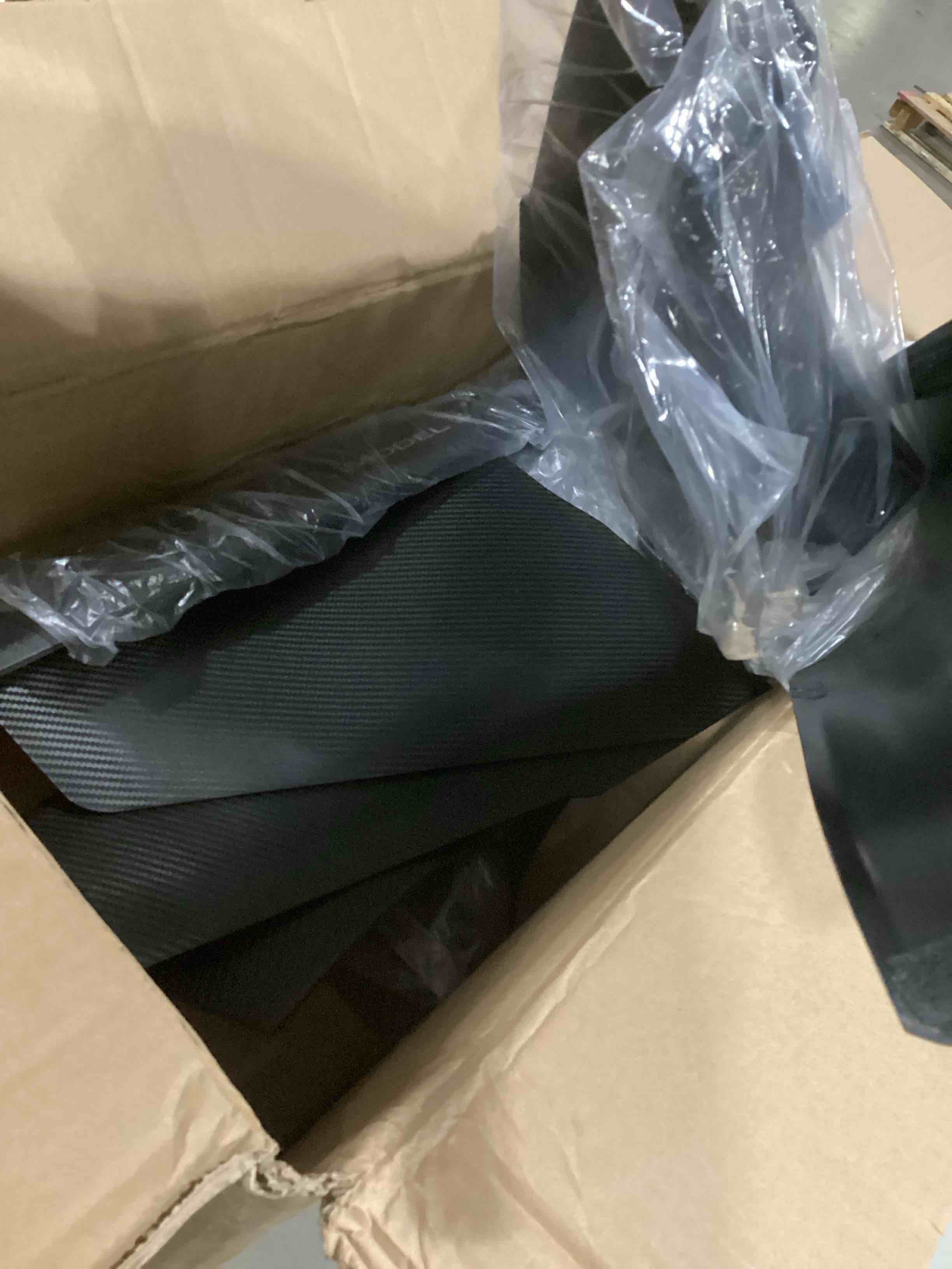 https://s3.amazonaws.com/lotting-images-prod/bidfta/GRN6738350_1730125133816.jpeg