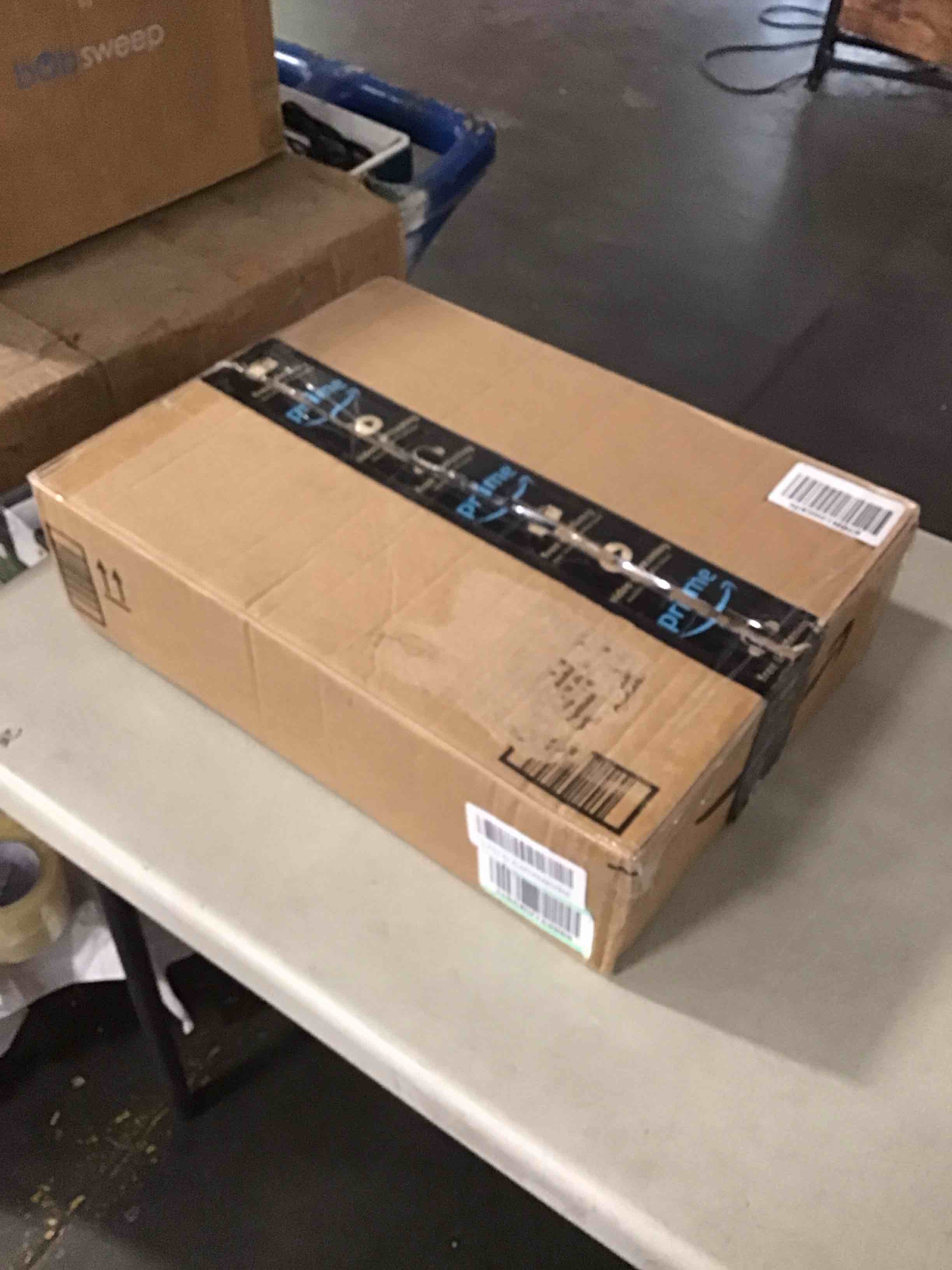 https://s3.amazonaws.com/lotting-images-prod/bidfta/GRN6740015_1721908242904.jpeg