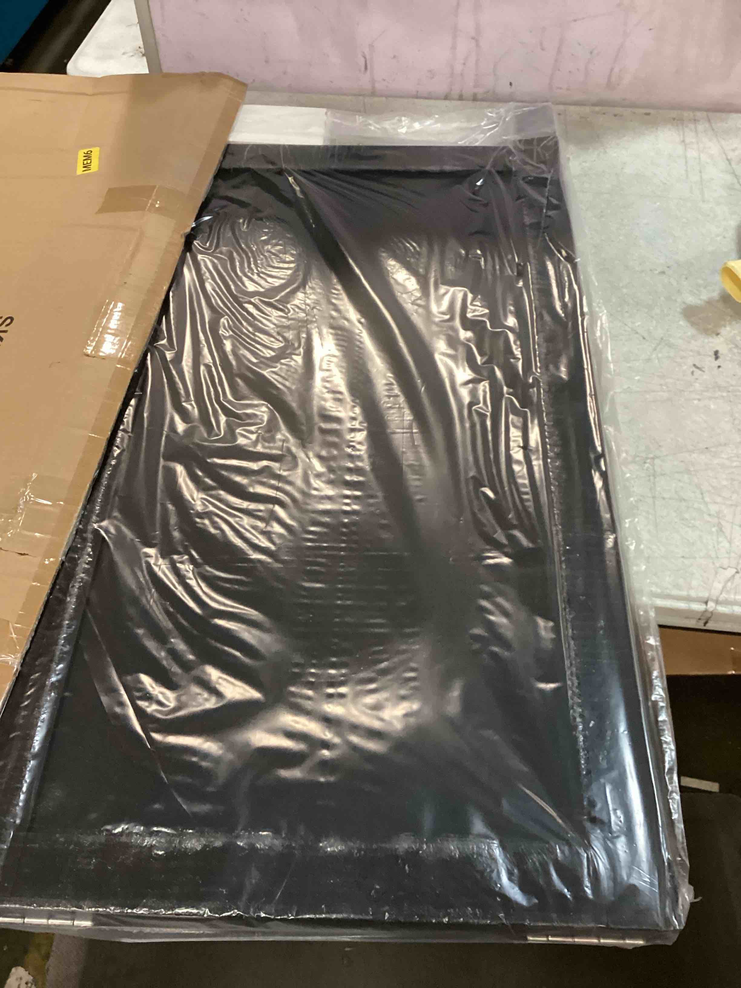 https://s3.amazonaws.com/lotting-images-prod/bidfta/GRN6741540_1721482956779.jpeg