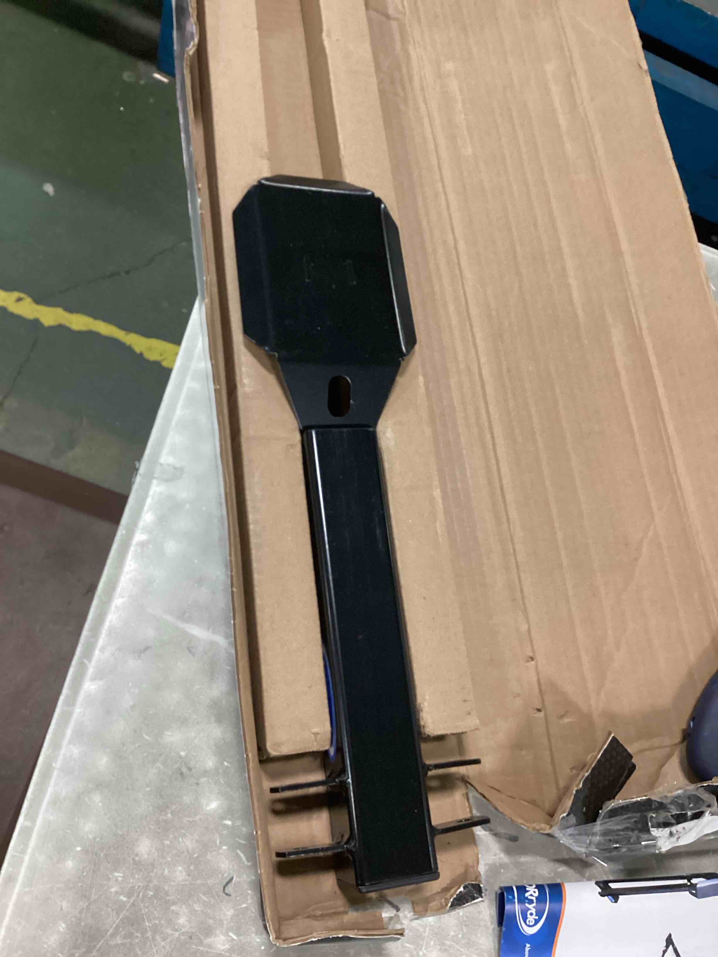 https://s3.amazonaws.com/lotting-images-prod/bidfta/GRN6742222_1721971082839.jpeg