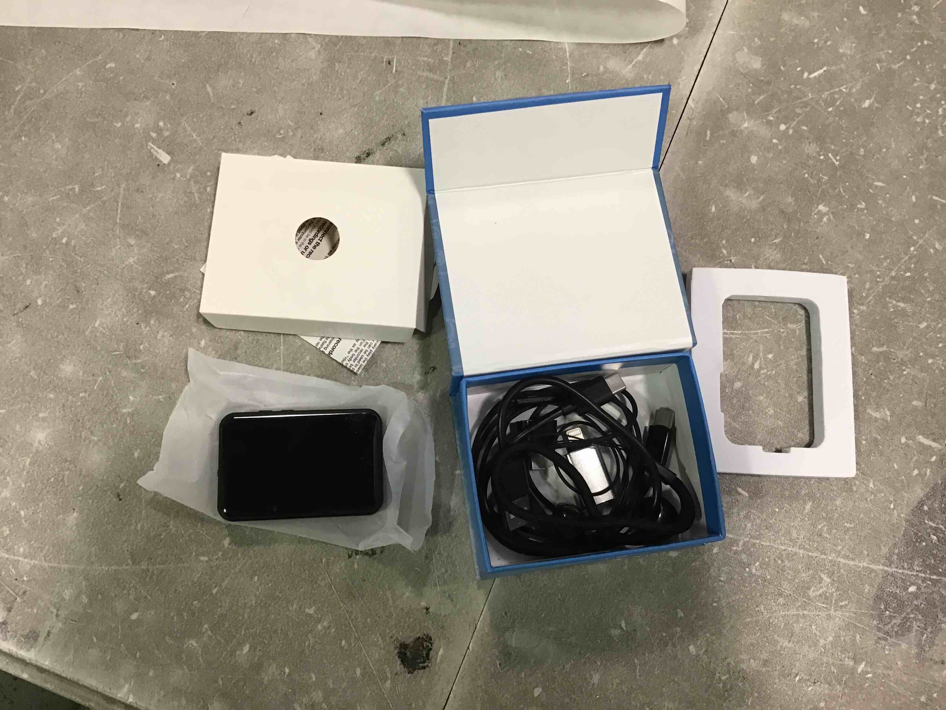 https://s3.amazonaws.com/lotting-images-prod/bidfta/GRN6742623_1722468799965.jpeg