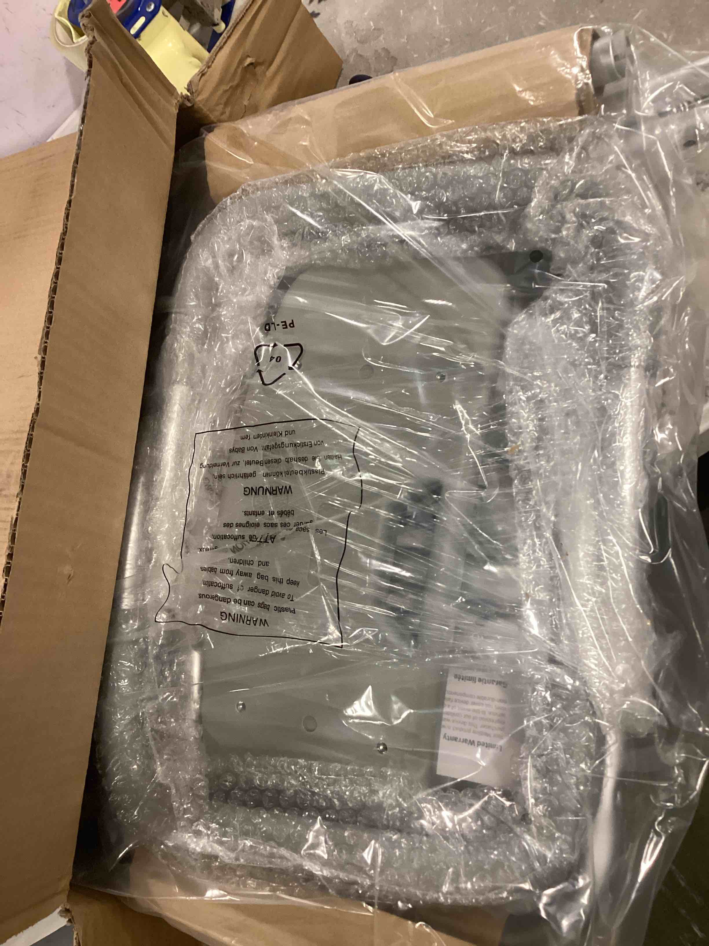 https://s3.amazonaws.com/lotting-images-prod/bidfta/GRN6743722_1721707924528.jpeg
