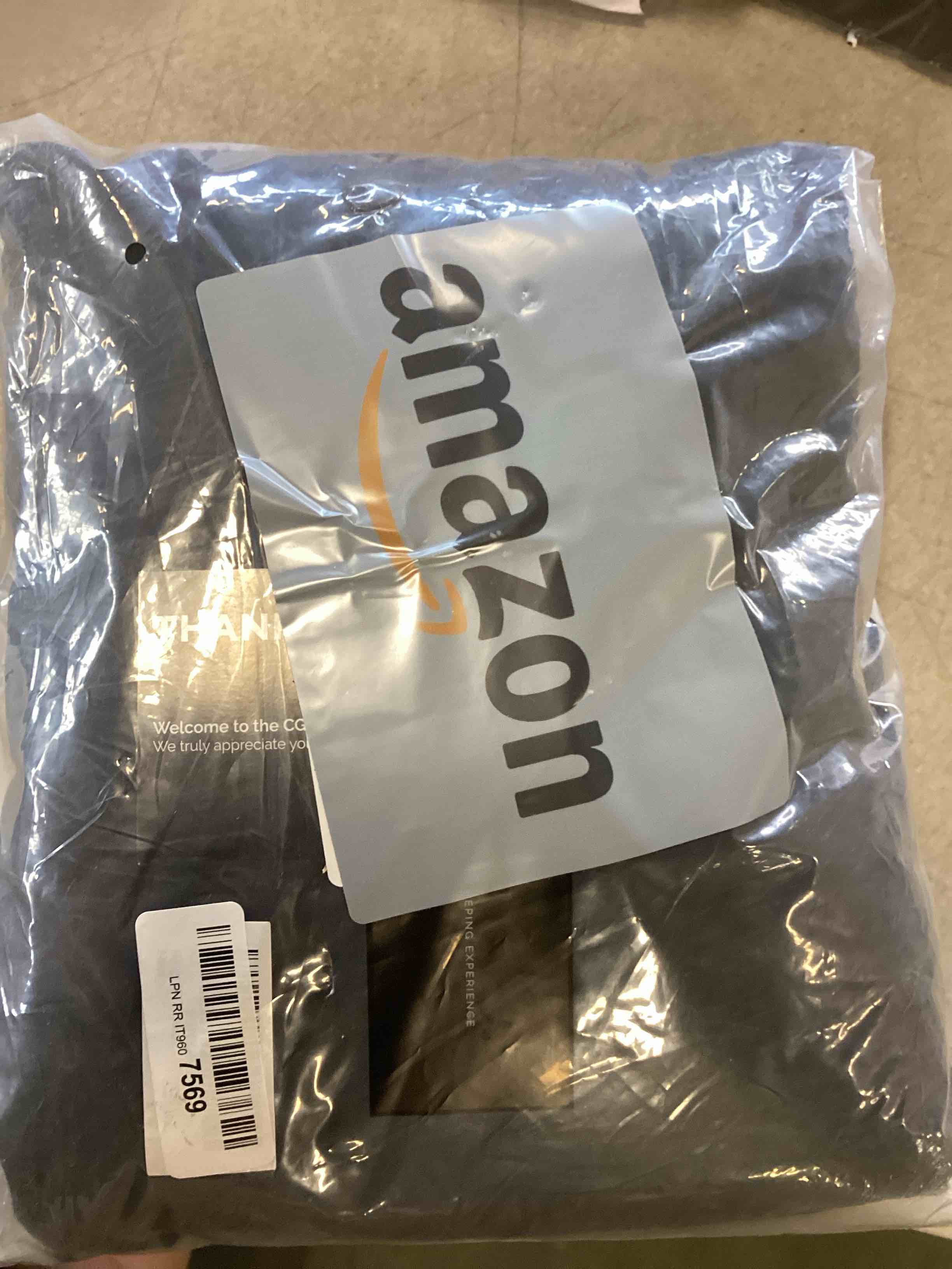 https://s3.amazonaws.com/lotting-images-prod/bidfta/GRN6745620_1721329429985.jpeg