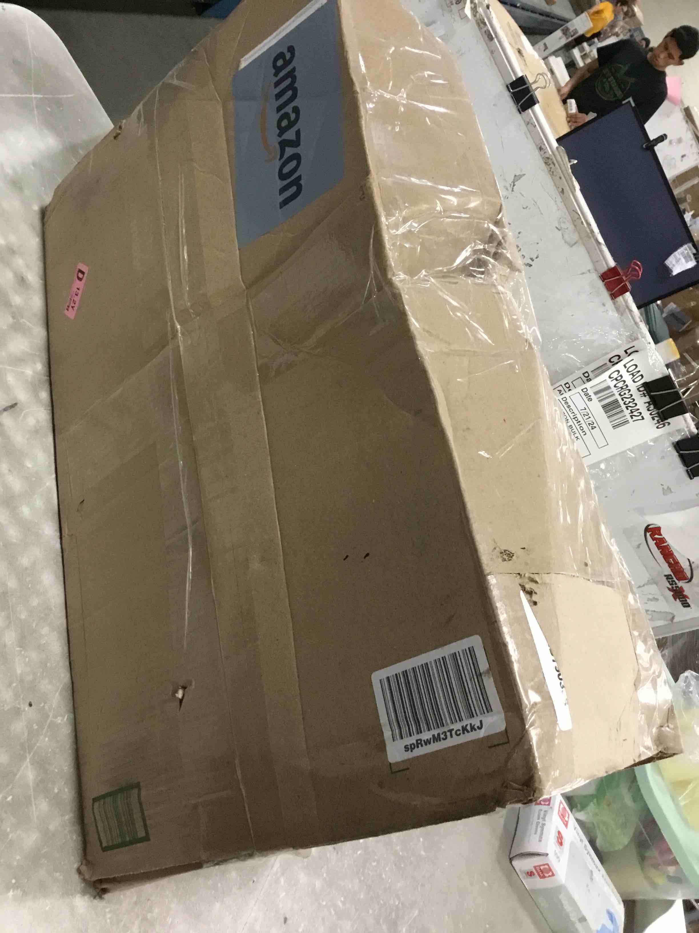 https://s3.amazonaws.com/lotting-images-prod/bidfta/GRN6745978_1721777044190.jpeg
