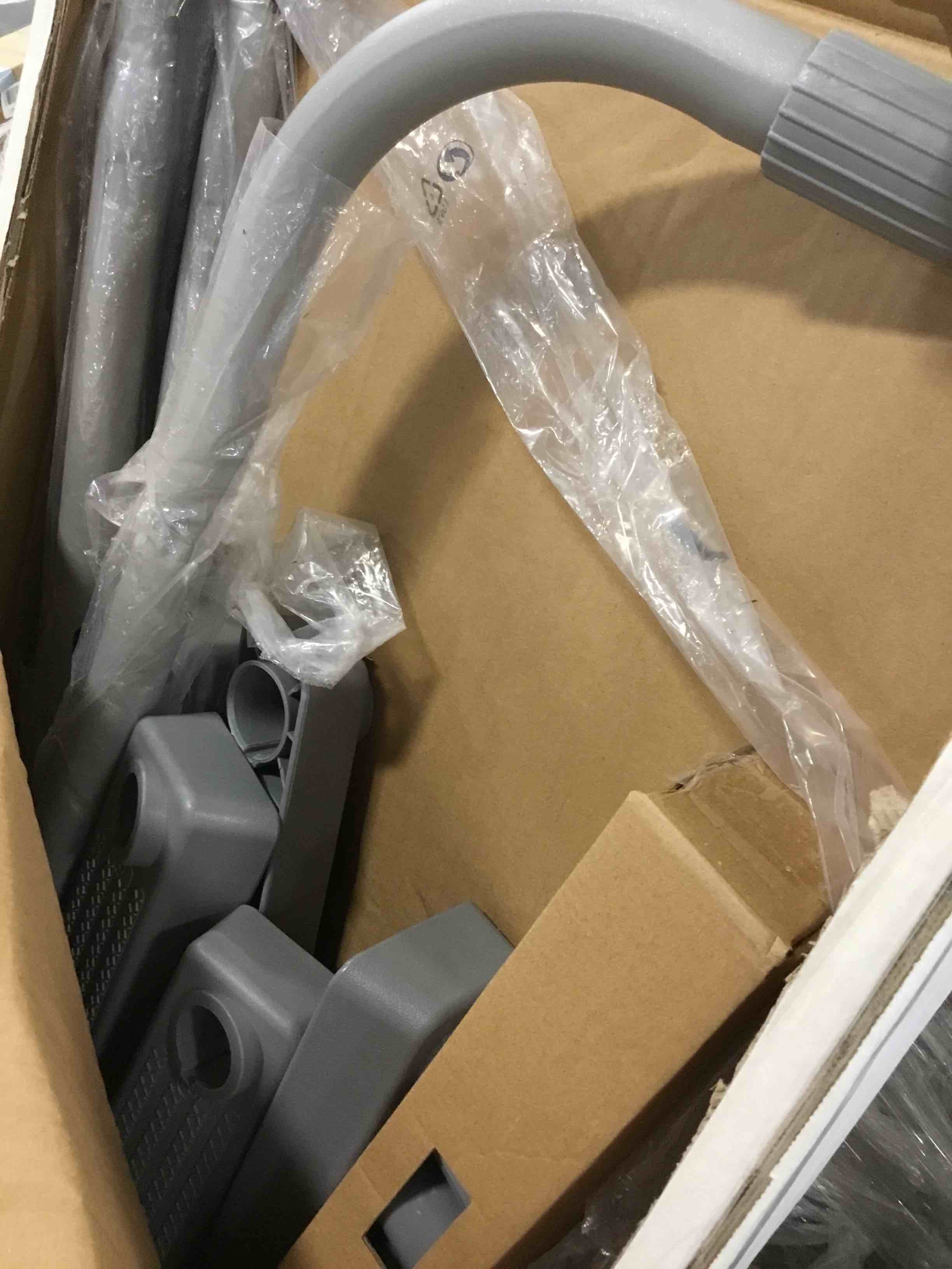 https://s3.amazonaws.com/lotting-images-prod/bidfta/GRN6747150_1722525117164.jpeg